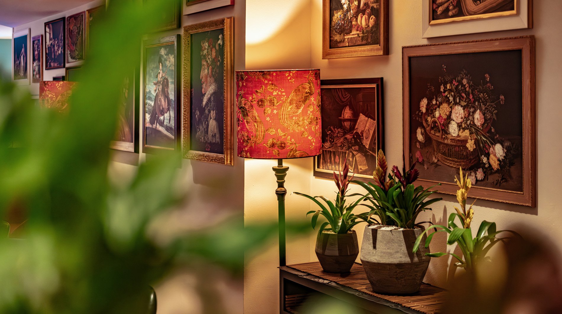 mandarin-oriental-prague-monastiq-bar.jpg