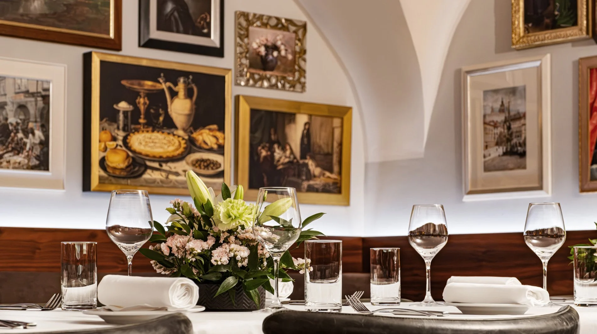 mandarin-oriental-prague-monastiq-detail.jpg