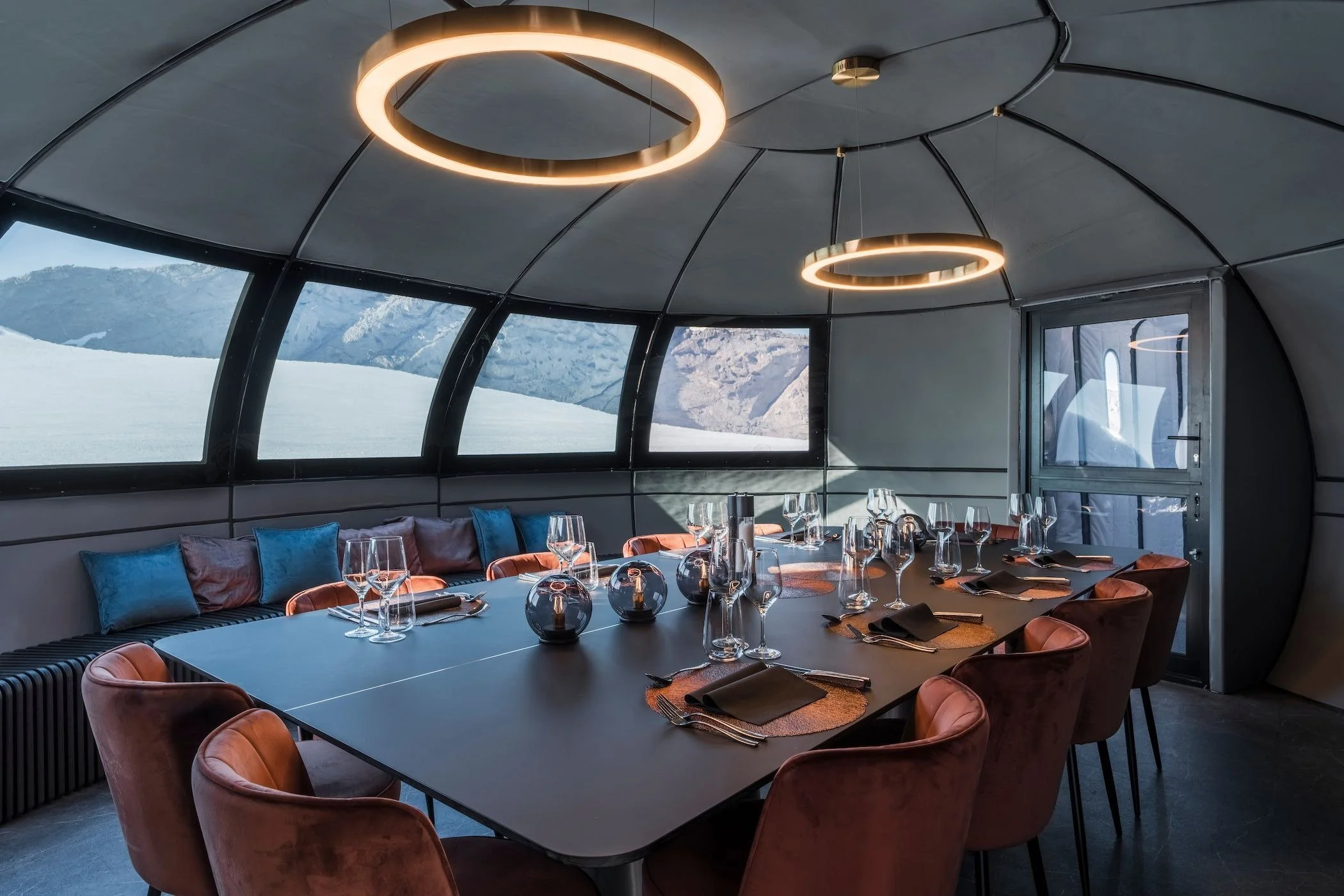 05-White-Desert-Echo-Dining-Room.jpg