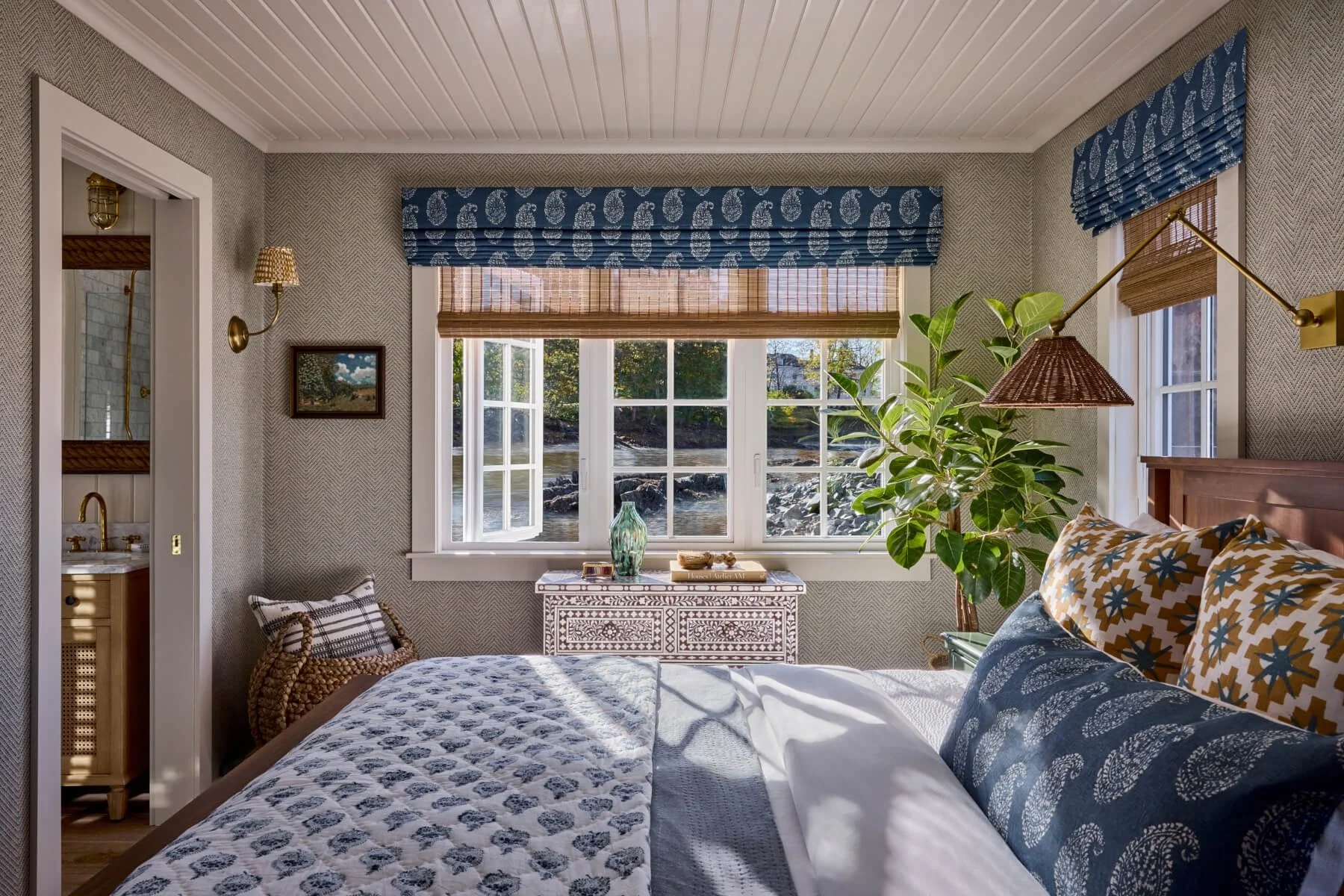 04-White-Barn-Inn-Houseboat-Bedroom.jpg