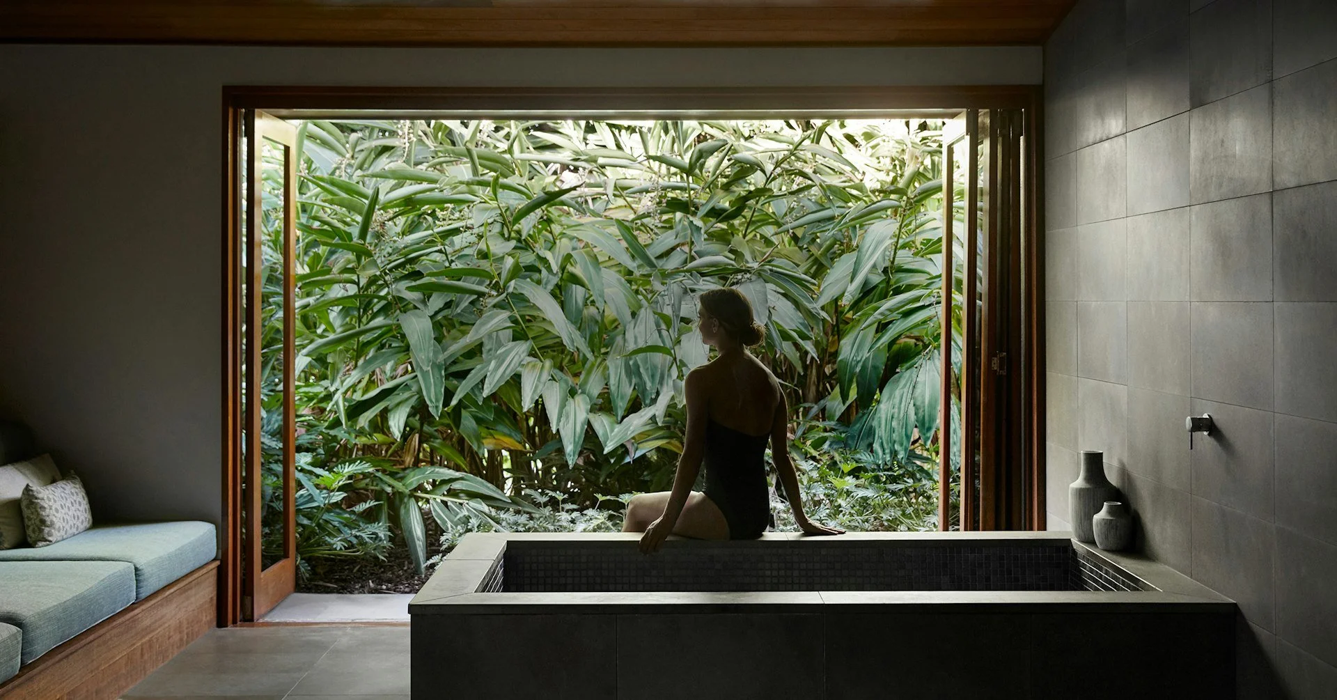 qualia-resort-spa-qualia-day-spa-treatment-room.jpg
