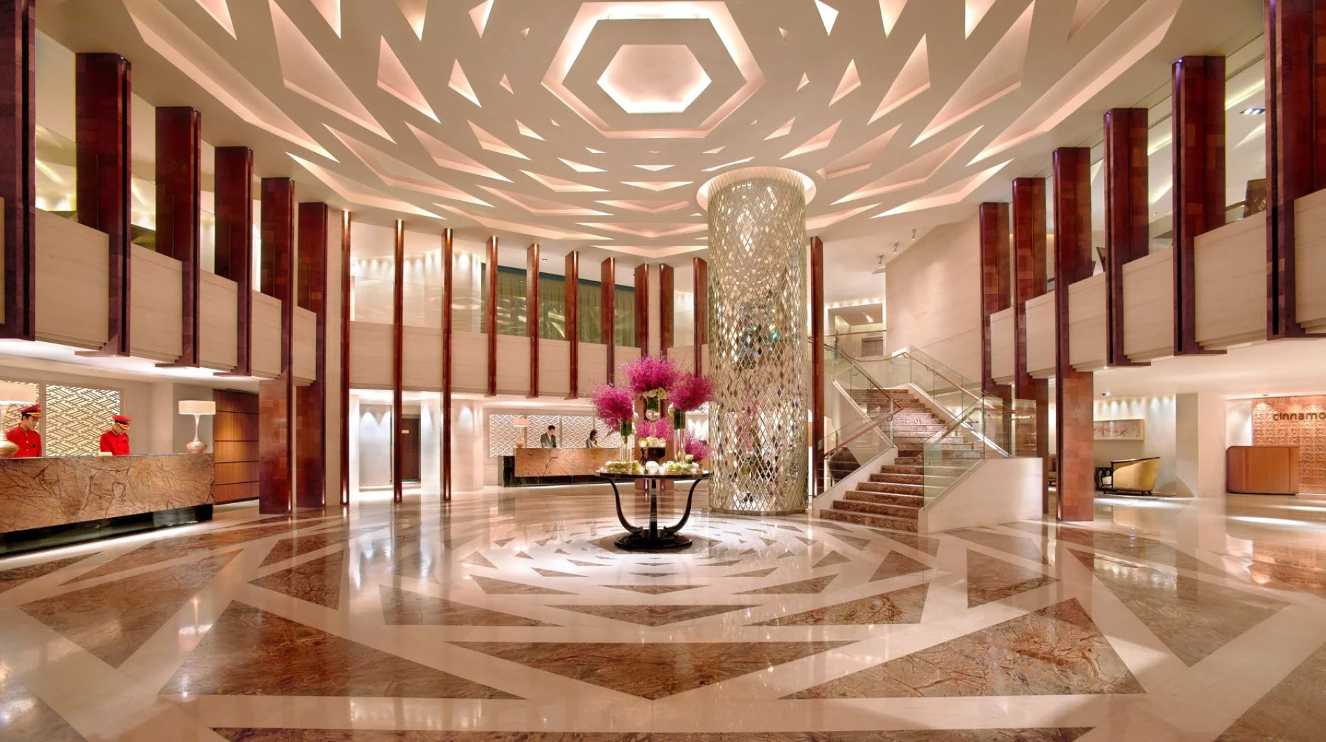 mandarin-oriental-jakarta-lobby.jpg