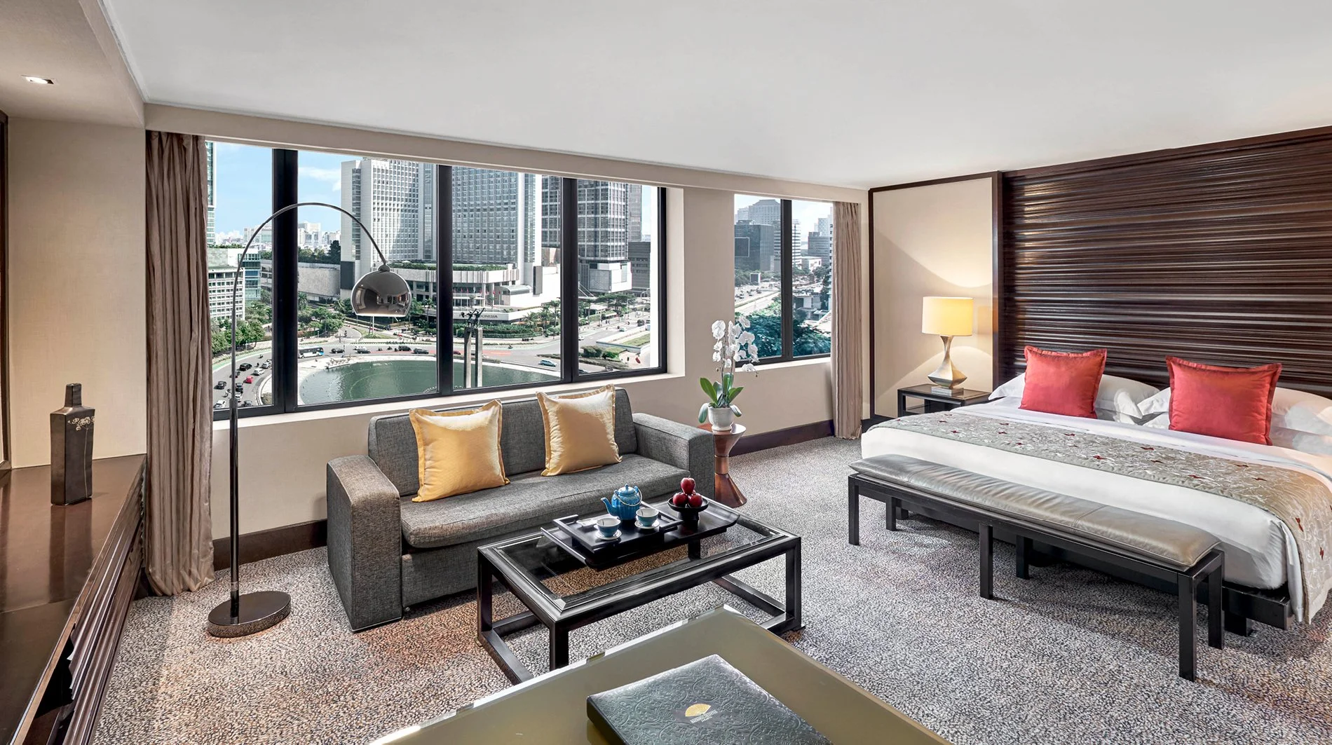 mandarin-oriental-jakarta-monument-view-room.jpg