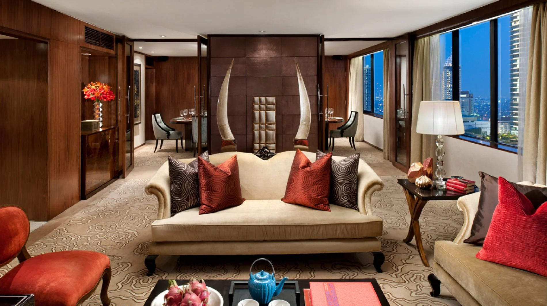 mandarin-oriental-jakarta-living-room.jpg