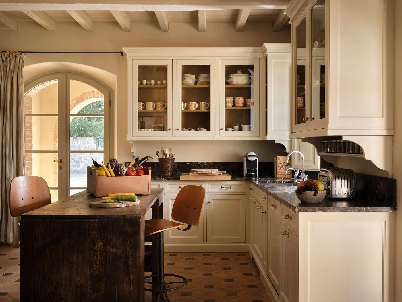 villa-agresto-kitchen.jpg