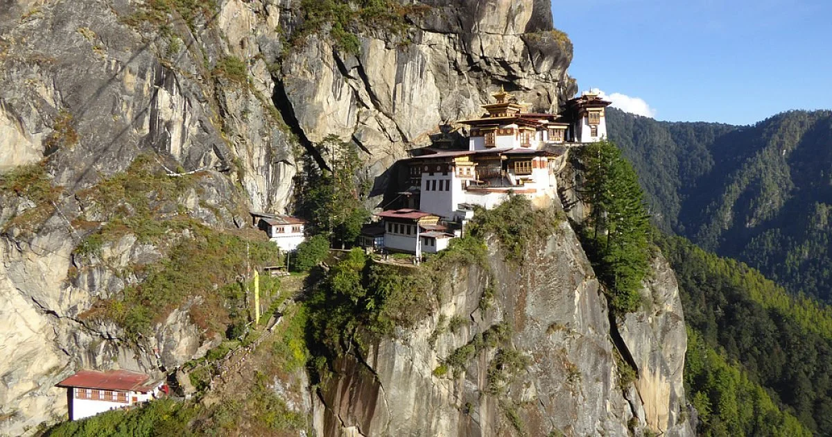 taktsang-tigers-nest-monastery-bhutan-1000x667.jpg