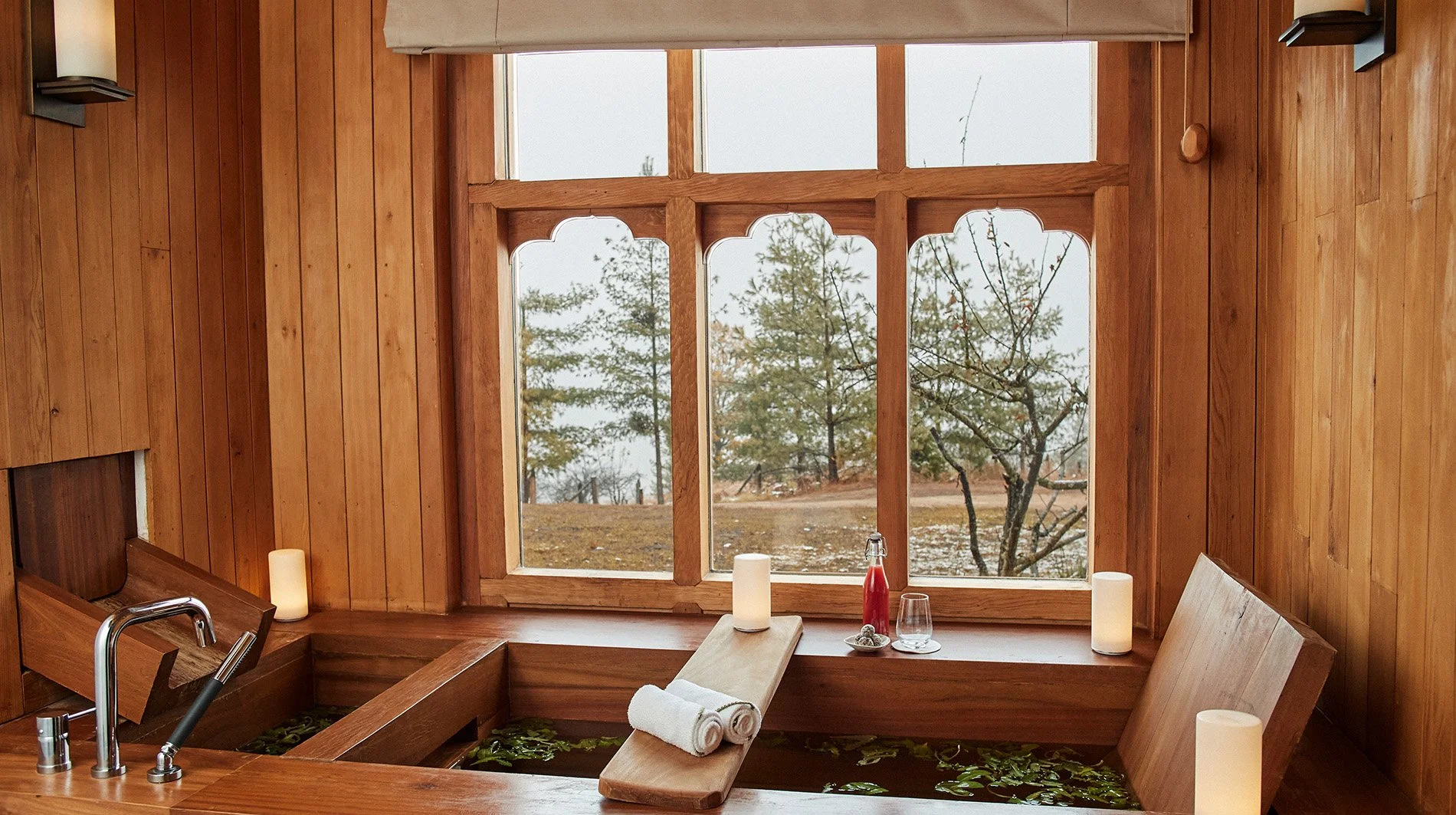 six-senses-bhutan-spa-hot-stone-bath.jpg