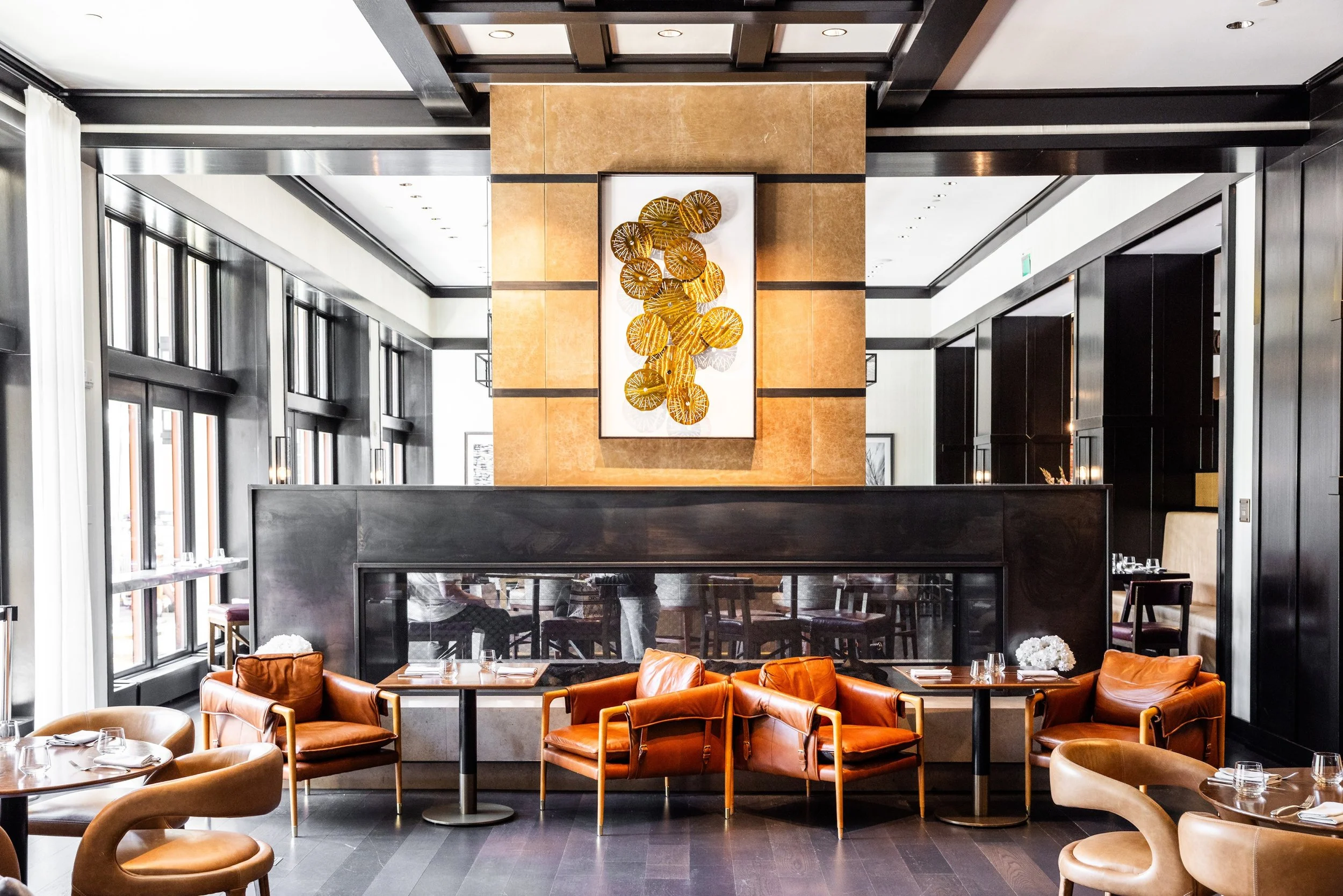 03-Four-Seasons-Vail-Hotel-Fireplace-Lounge.jpg