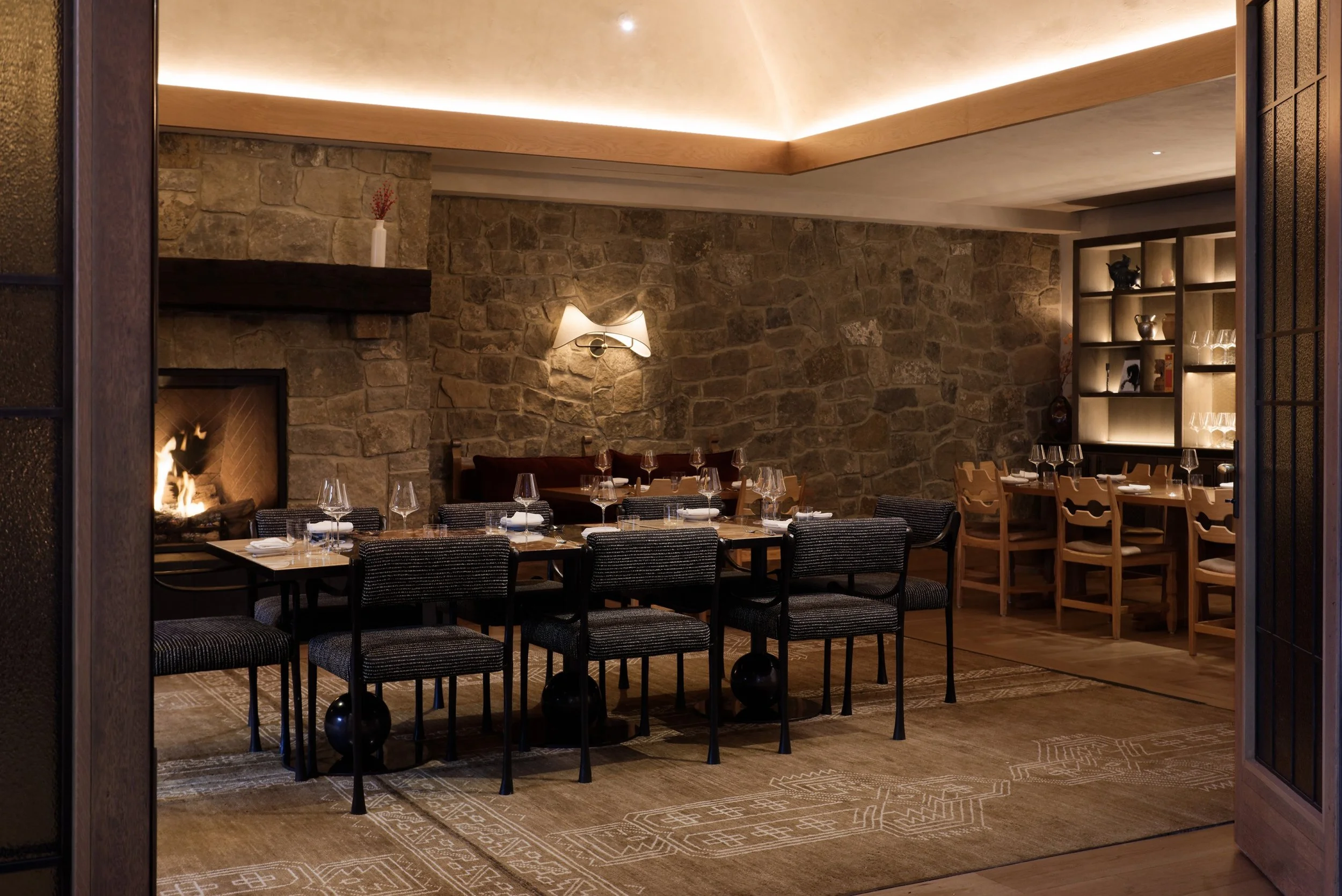 10-Four-Seasons-Vail-Tavernetta-Private-Dining-Setting.jpg