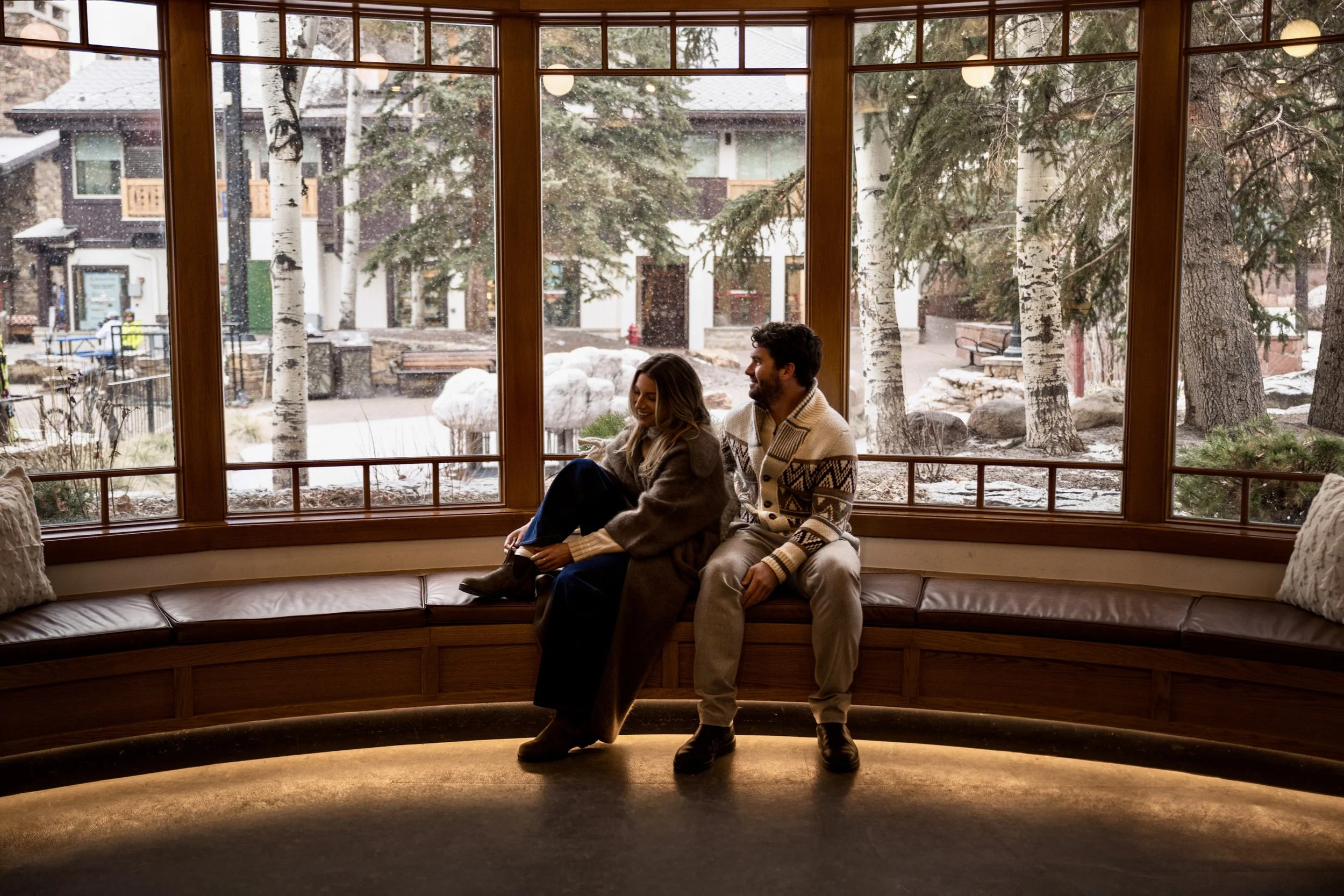 10-Four-Seasons-Vail-The-Chalet-Window-Seating.jpg