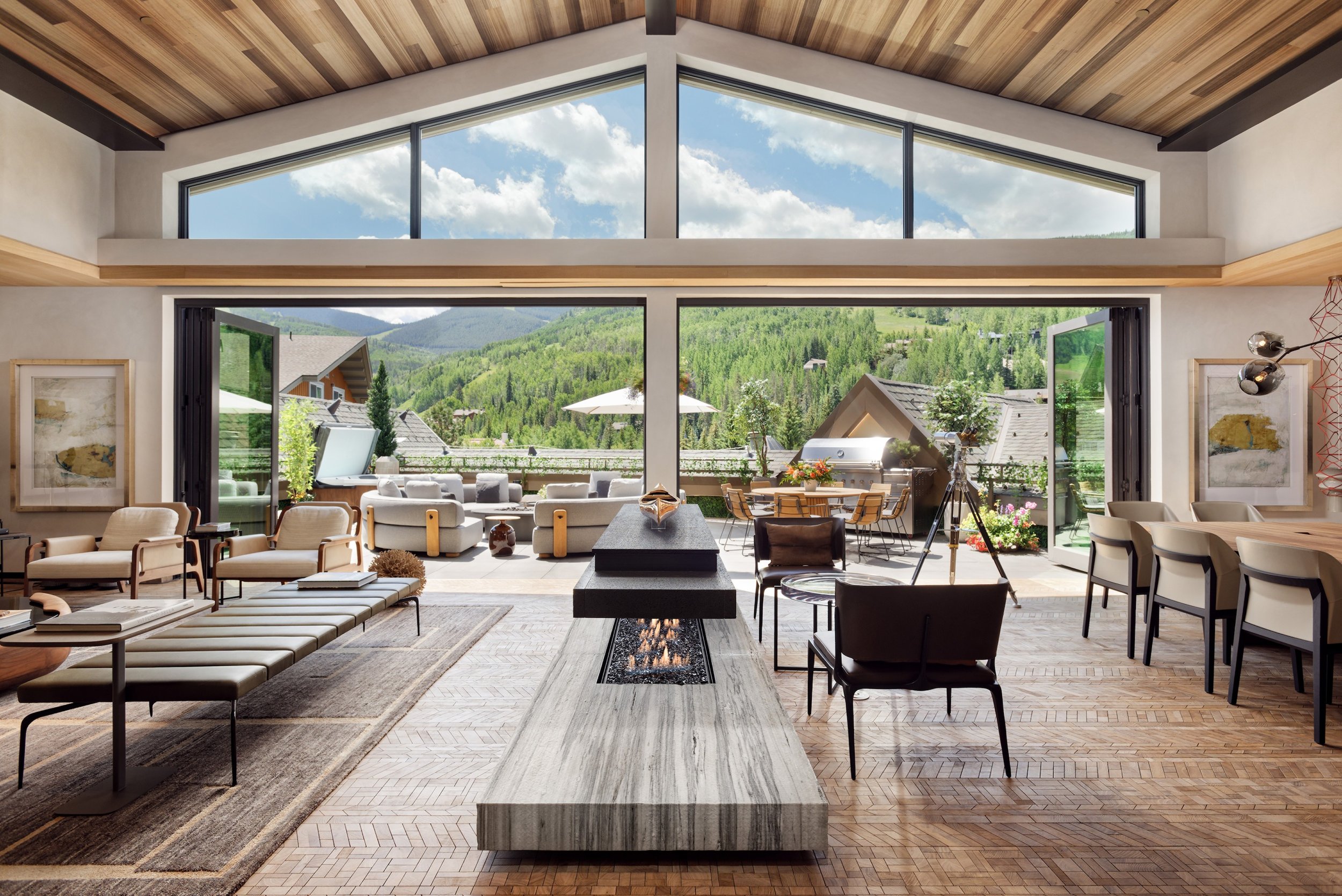 12-Four-Seasons-Vail-Windows-Residence-Great-Room-and-Mountain-Outlook.jpg