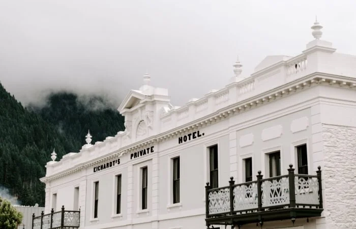 Eichardts-Private-Hotel-Exterior-Dawn-Thomson-Photos-2-700x450.jpg