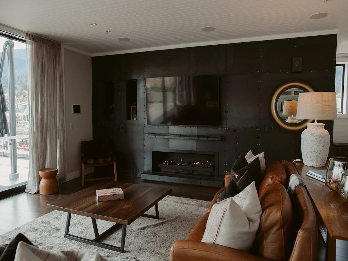 the-penthouse-suite-at-eichardts-private-hotel-gallery-03.jpg