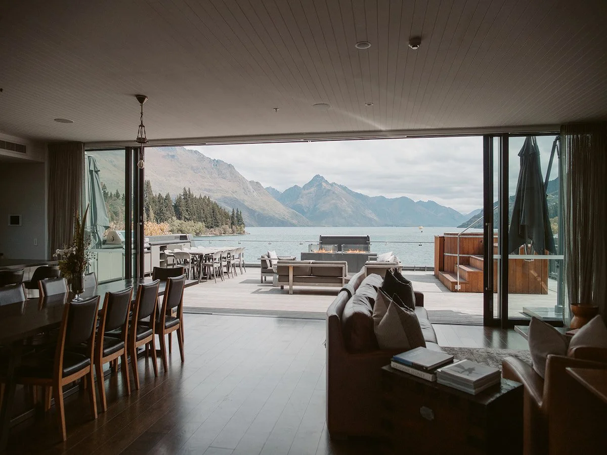 the-penthouse-suite-at-eichardts-private-hotel-gallery-01.jpg