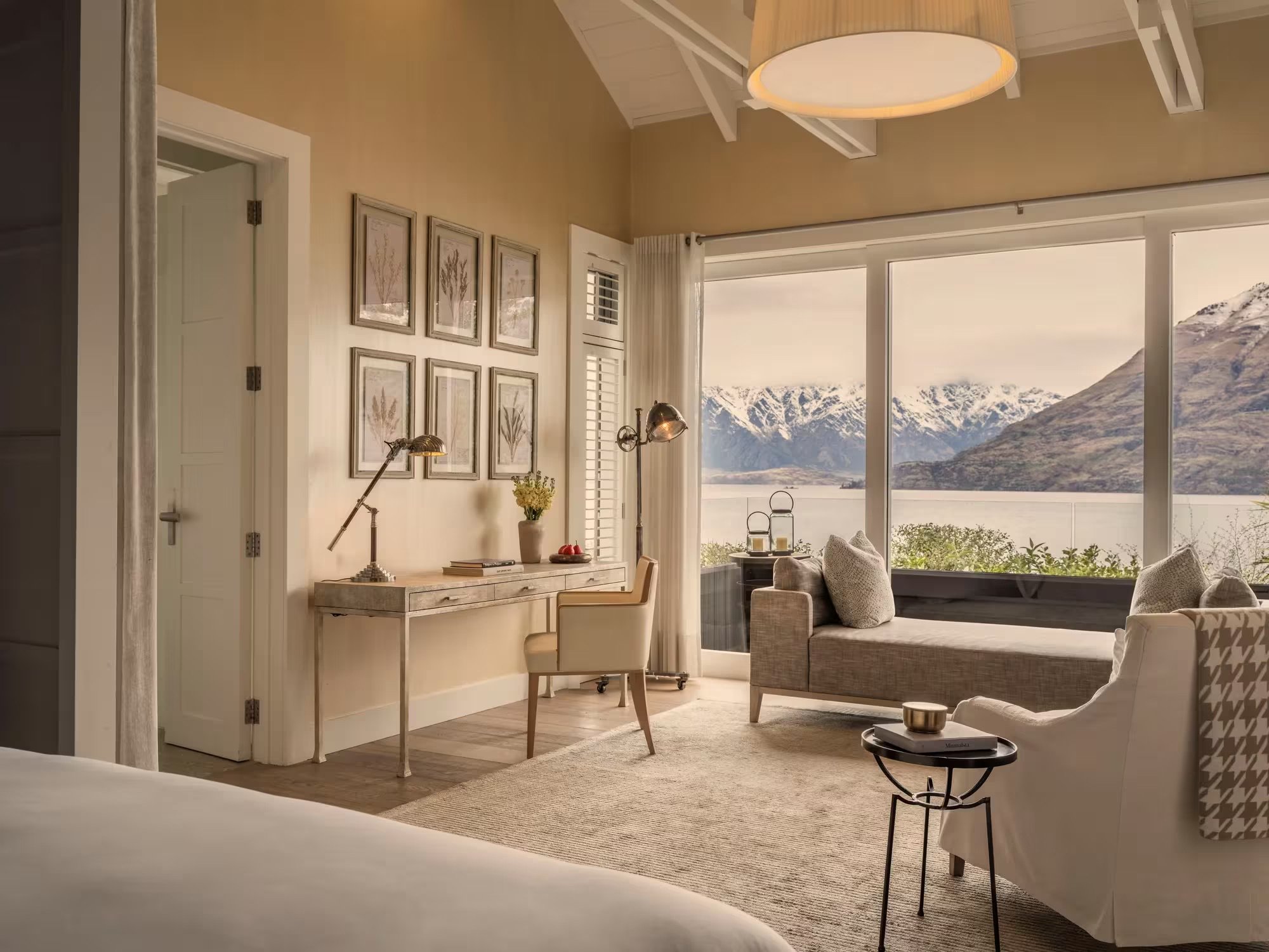 RWNMK_Rooms_Matakauri-Four-Bedroom-Villa_Bedroom-4.jpeg