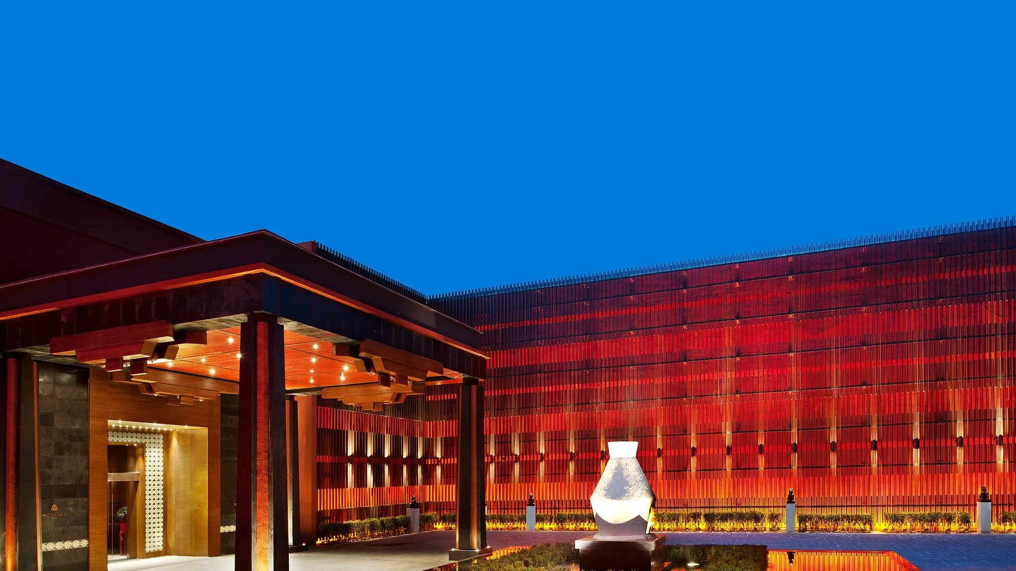 Exterior1-StRegisLhasa-Tibet-CRHotel.jpg.webp