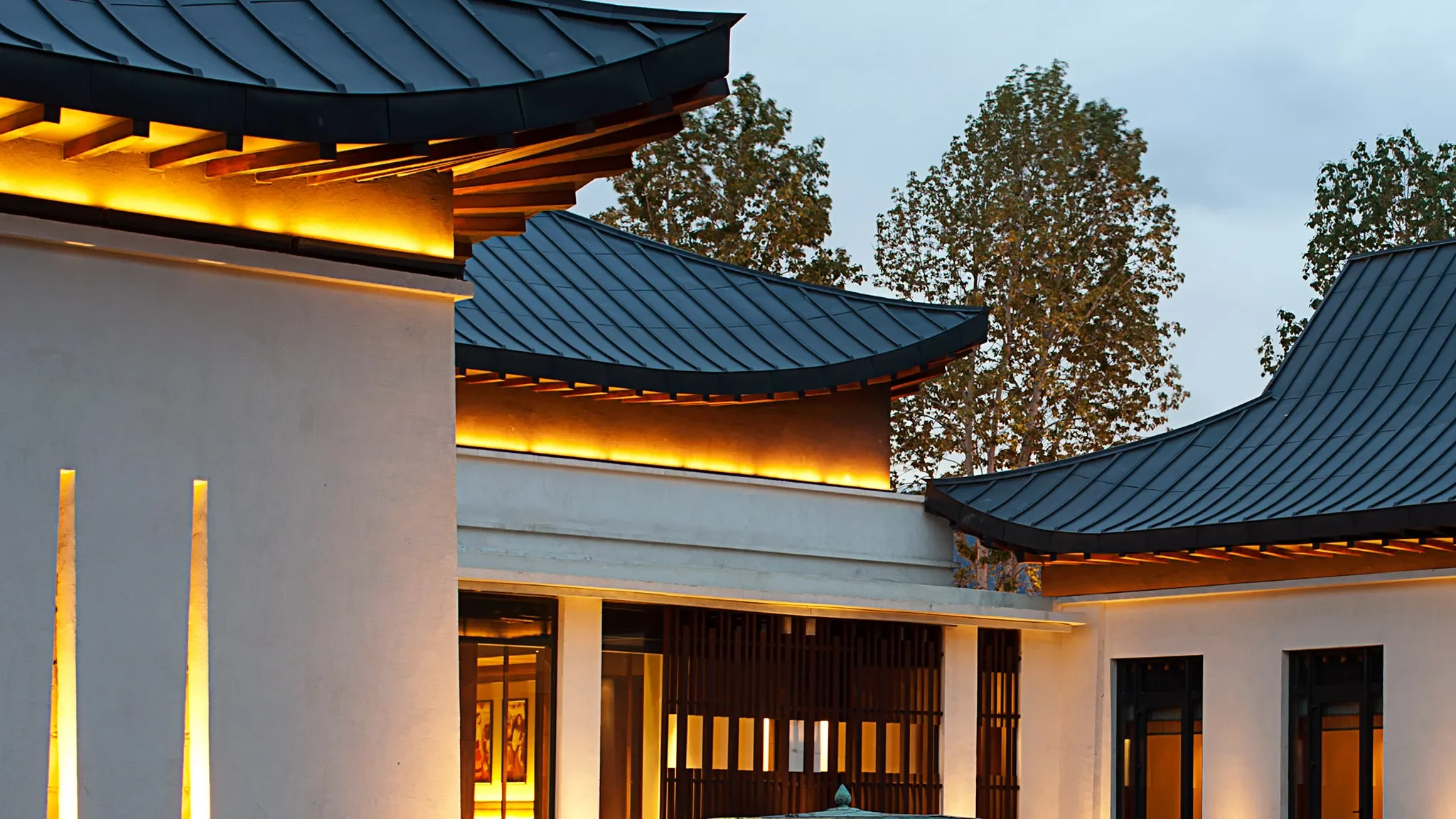 Exterior3-StRegisLhasa-Tibet-CRHotel.jpg.webp