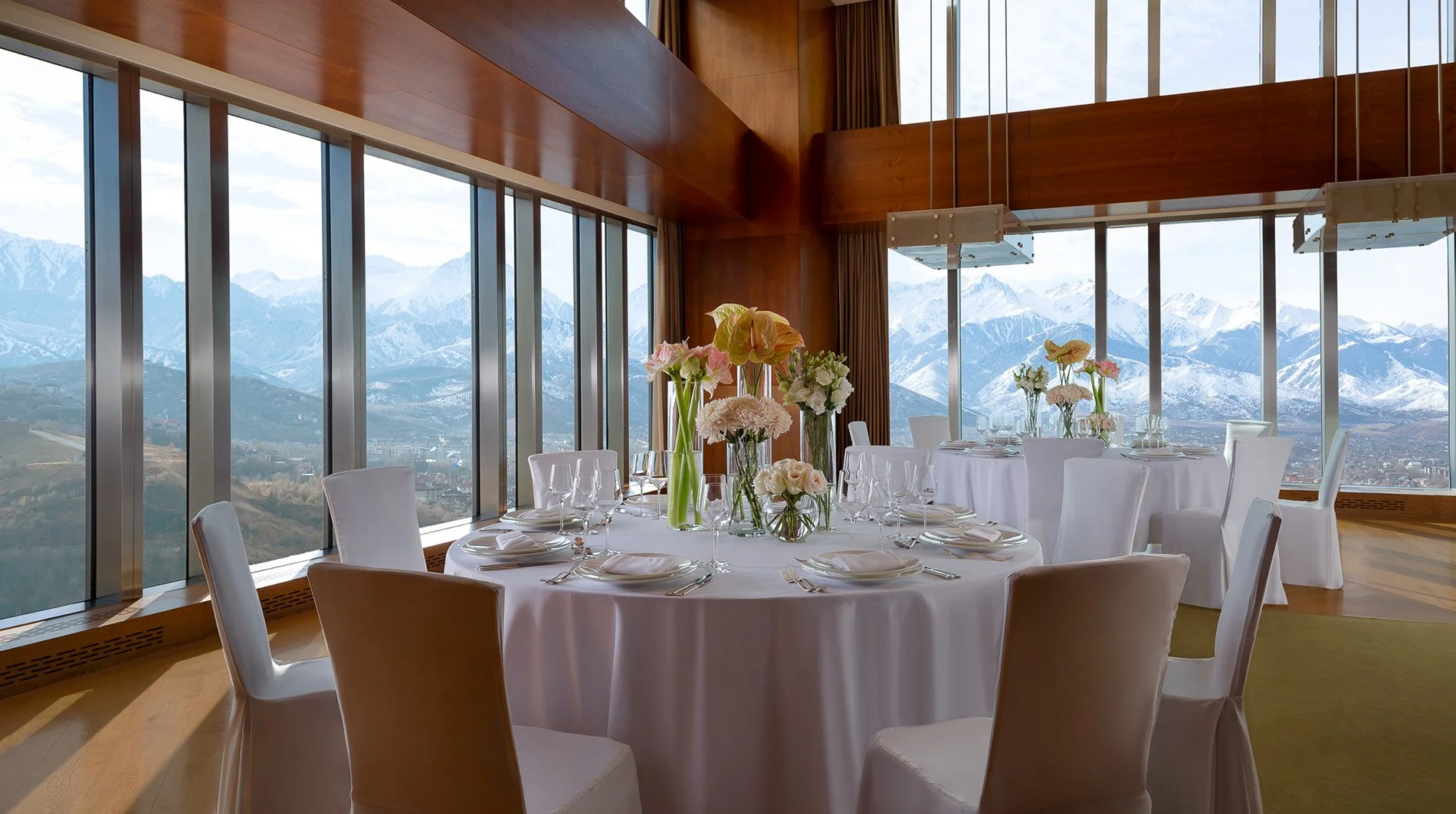 the-ritz-carlton-almaty-altitude-wedding-set-up.jpg