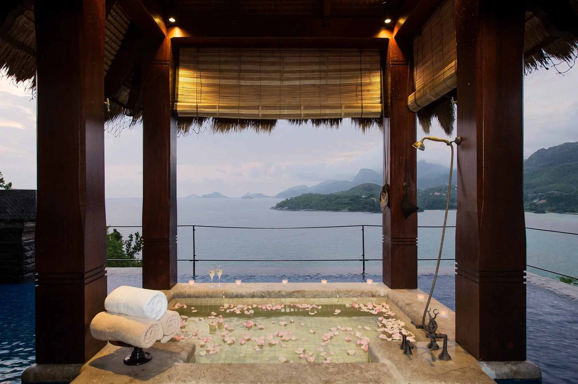 outdoor-bath.jpg