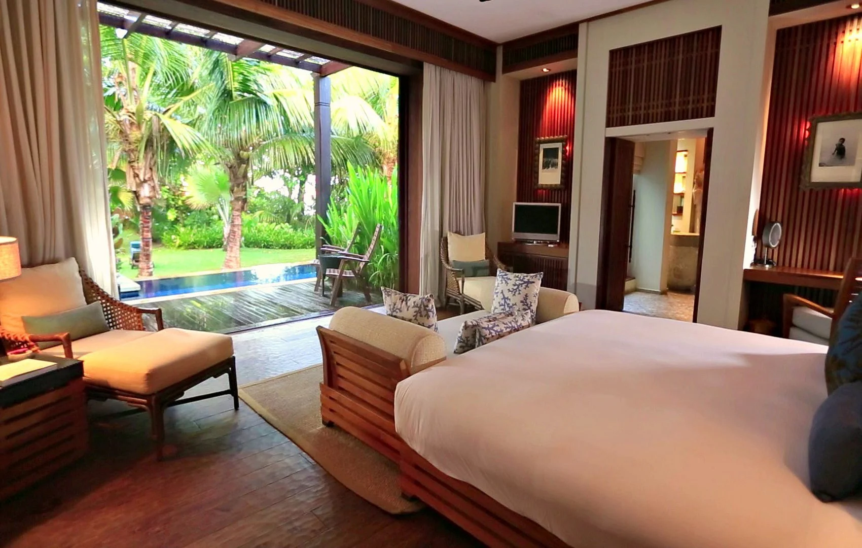 ocean-front-villa-bedroom.jpg