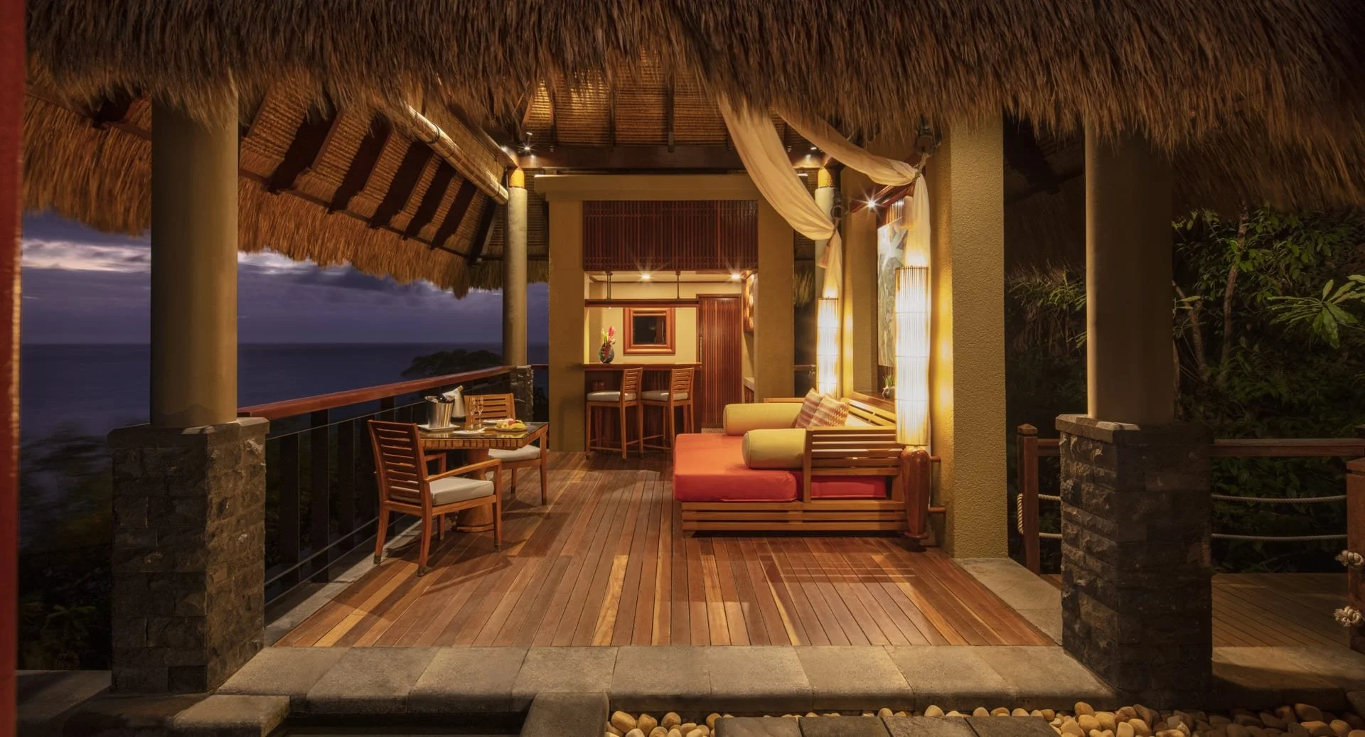 anantaramaiaseychellesvillasguestroompremieroceanviewpoolvilladaybedevening-crpd1920x1037.jpg