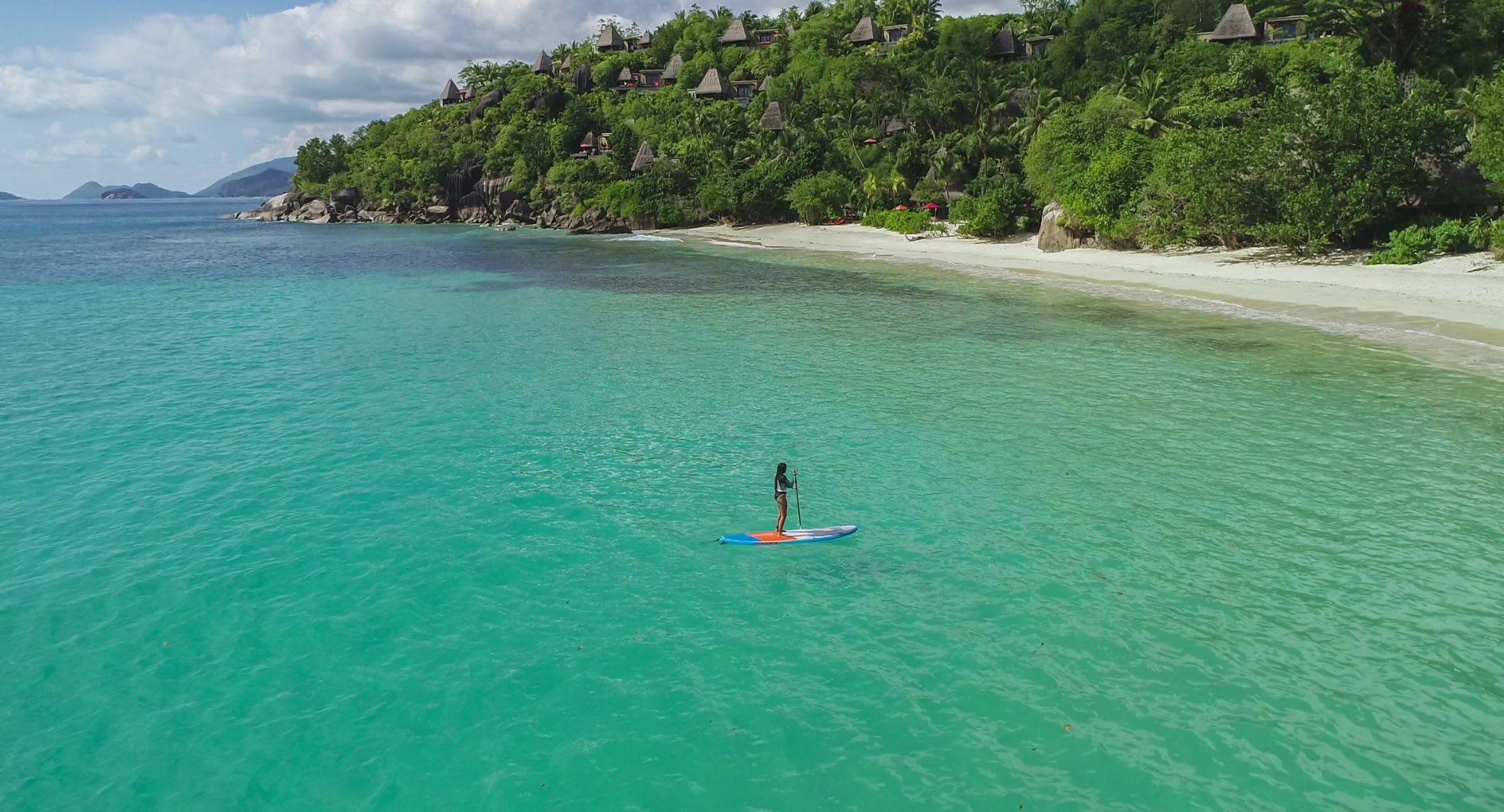 anantara_maia_seychelles_villas_paddle_surf.jpg