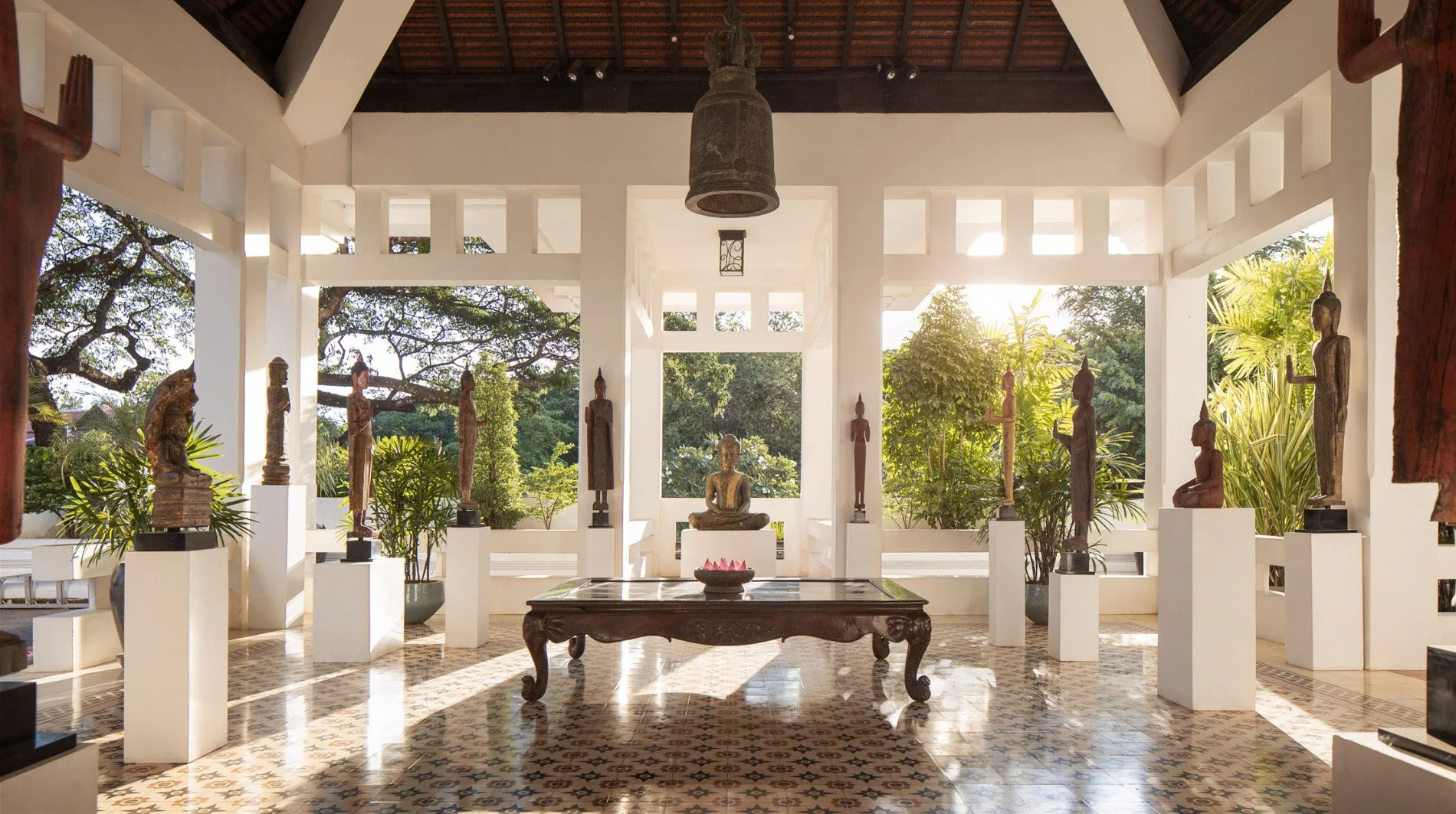 raffles-grand-hotel-dangkor-courtyard2024.jpg