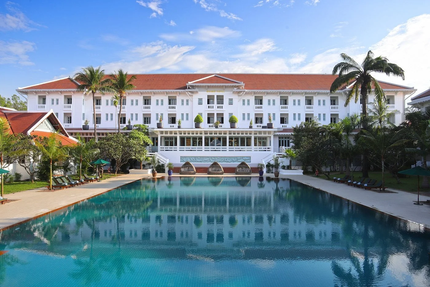 raffles-grand-hotel-d.jpg