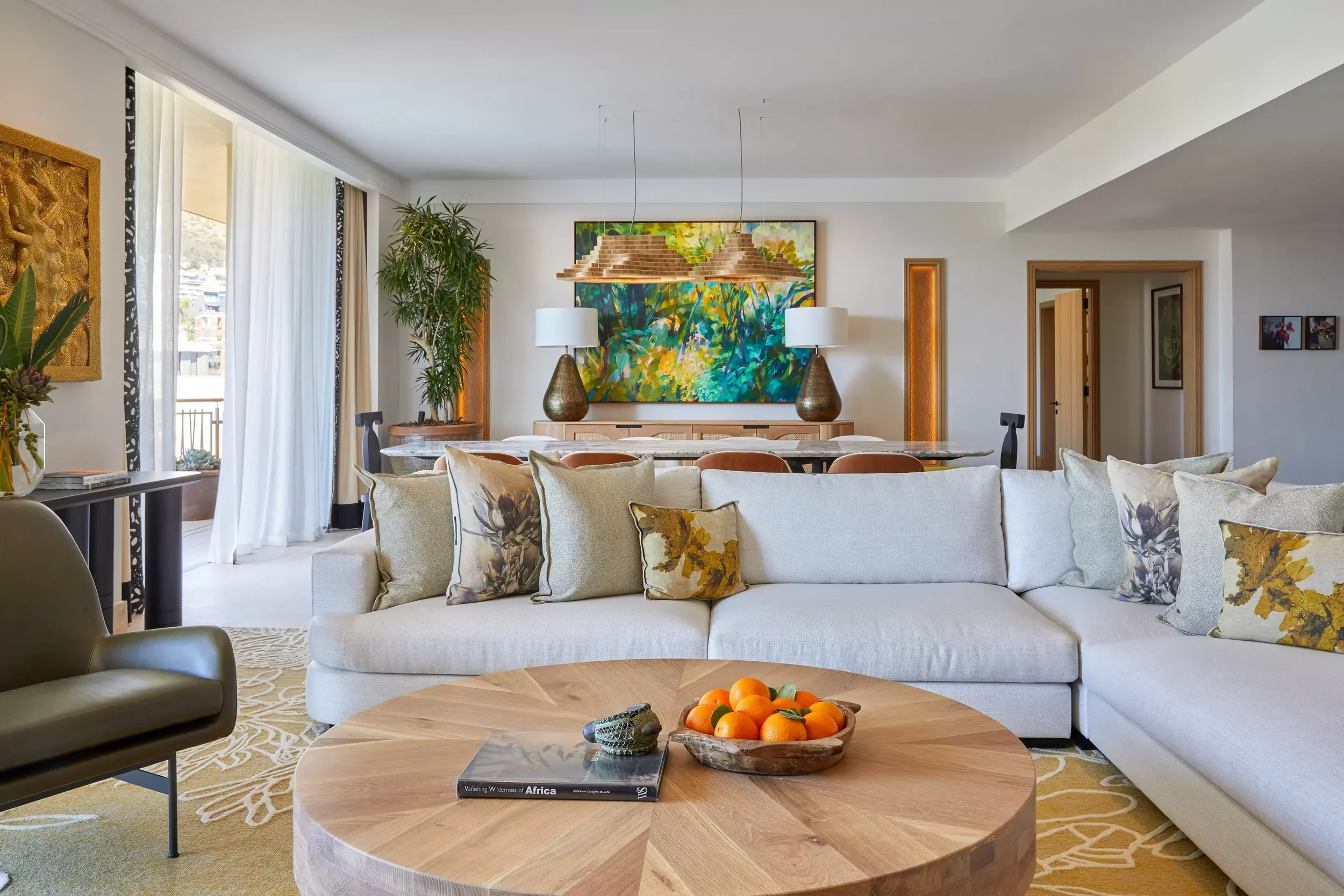 OO_CapeTown_Accommodation_TableMountainSuiteLiving_275_HR.webp
