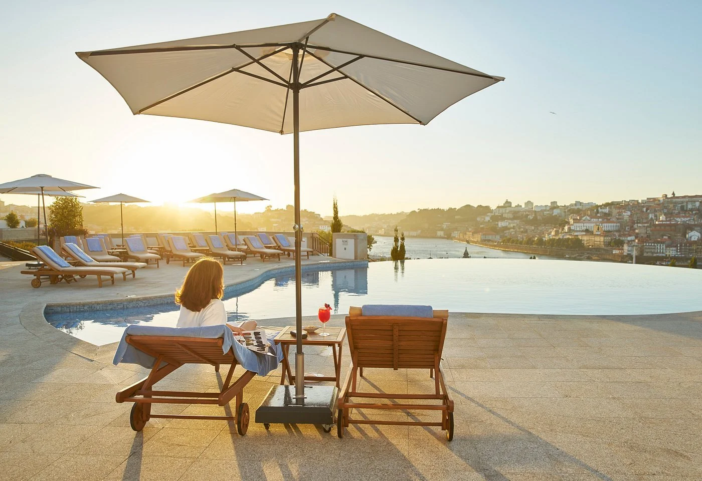 outdoor-pool.jpg