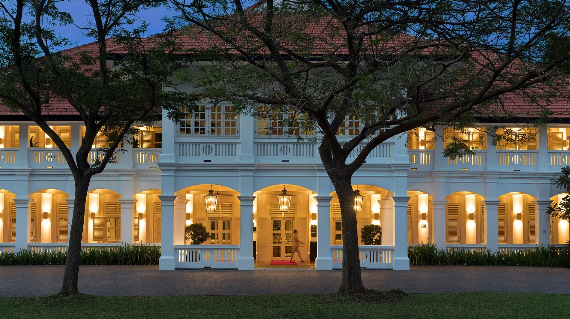 capella-singapore-facade-night.jpg