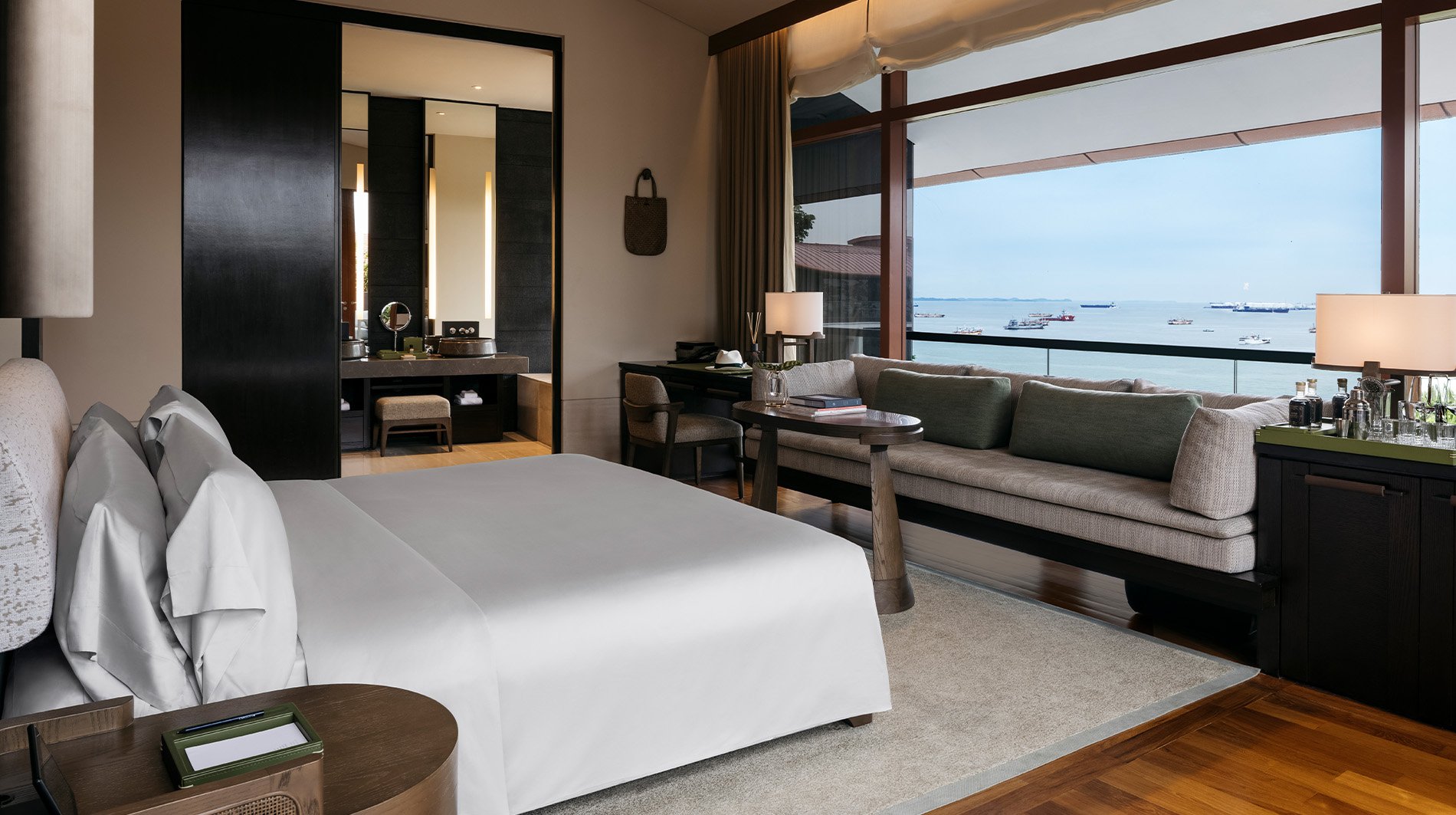 capella-singapore-premier-seaview-room1.jpg