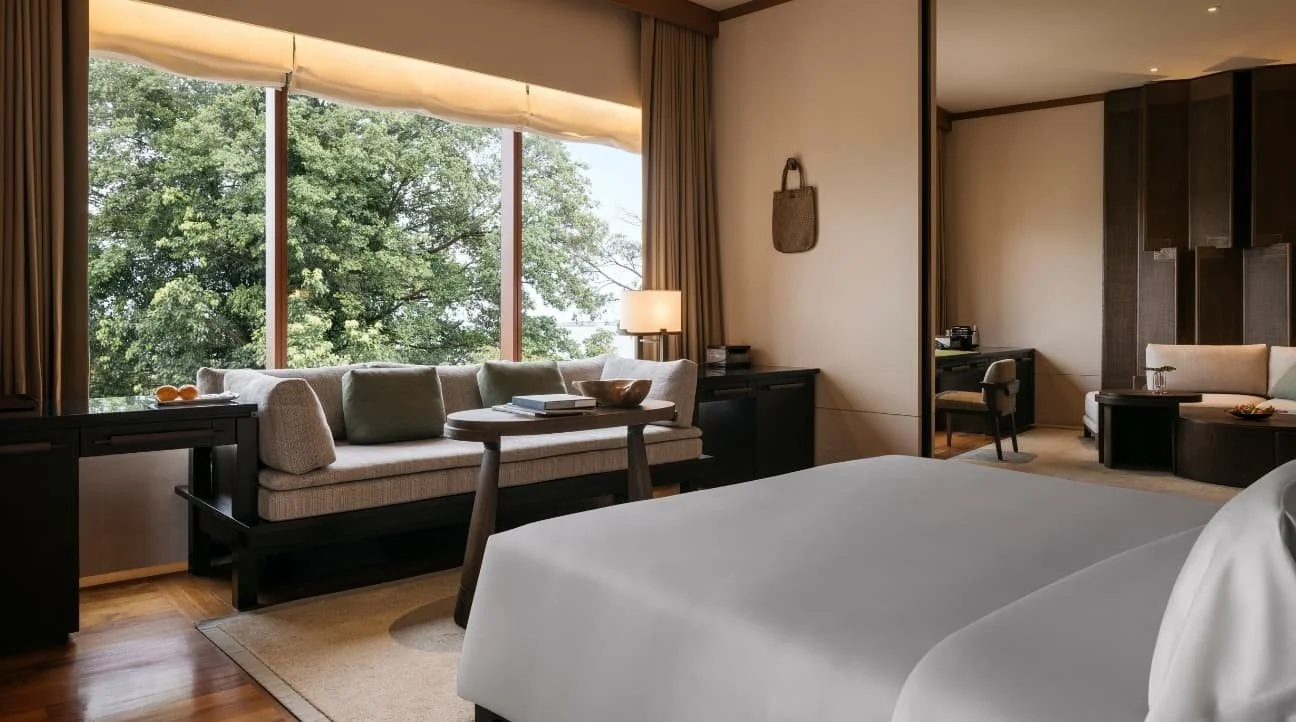 Capella_Singapore_Capella_Suite_Bedroom.jpg