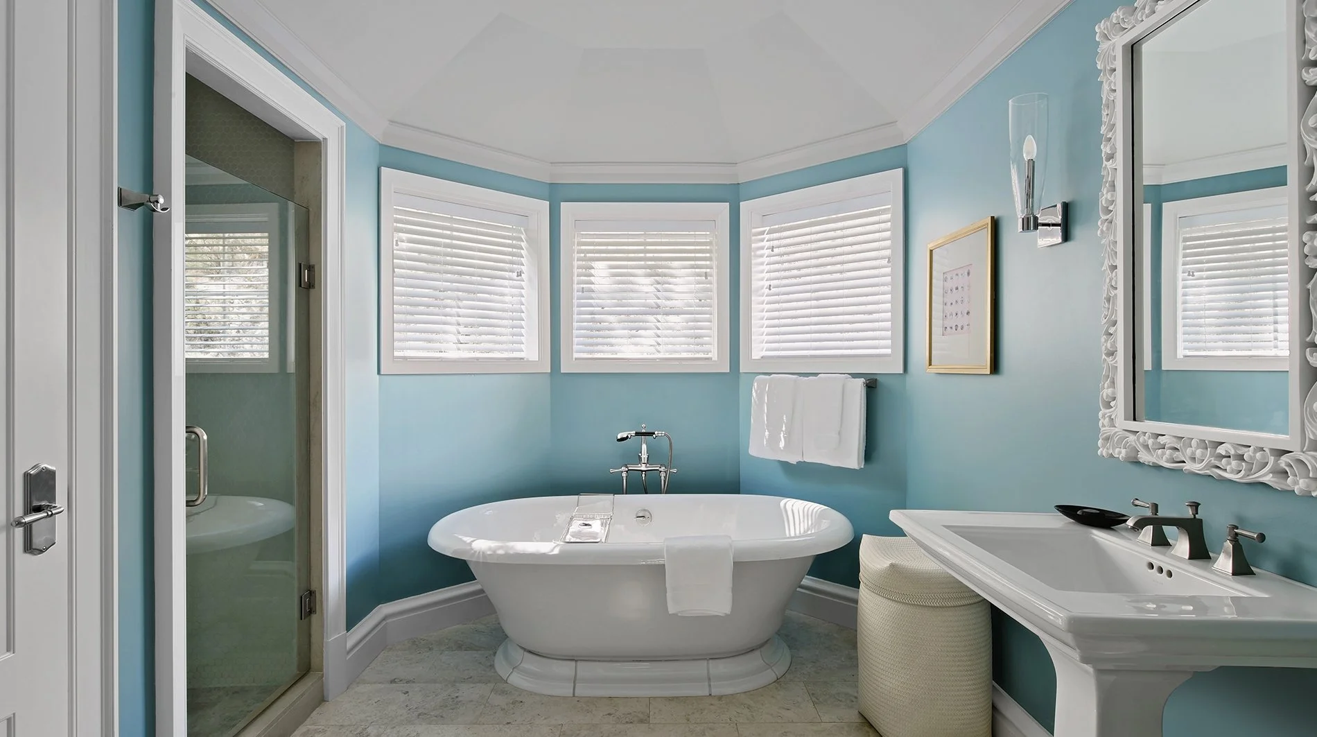 rosewood-bermuda-new-room-tub.jpg