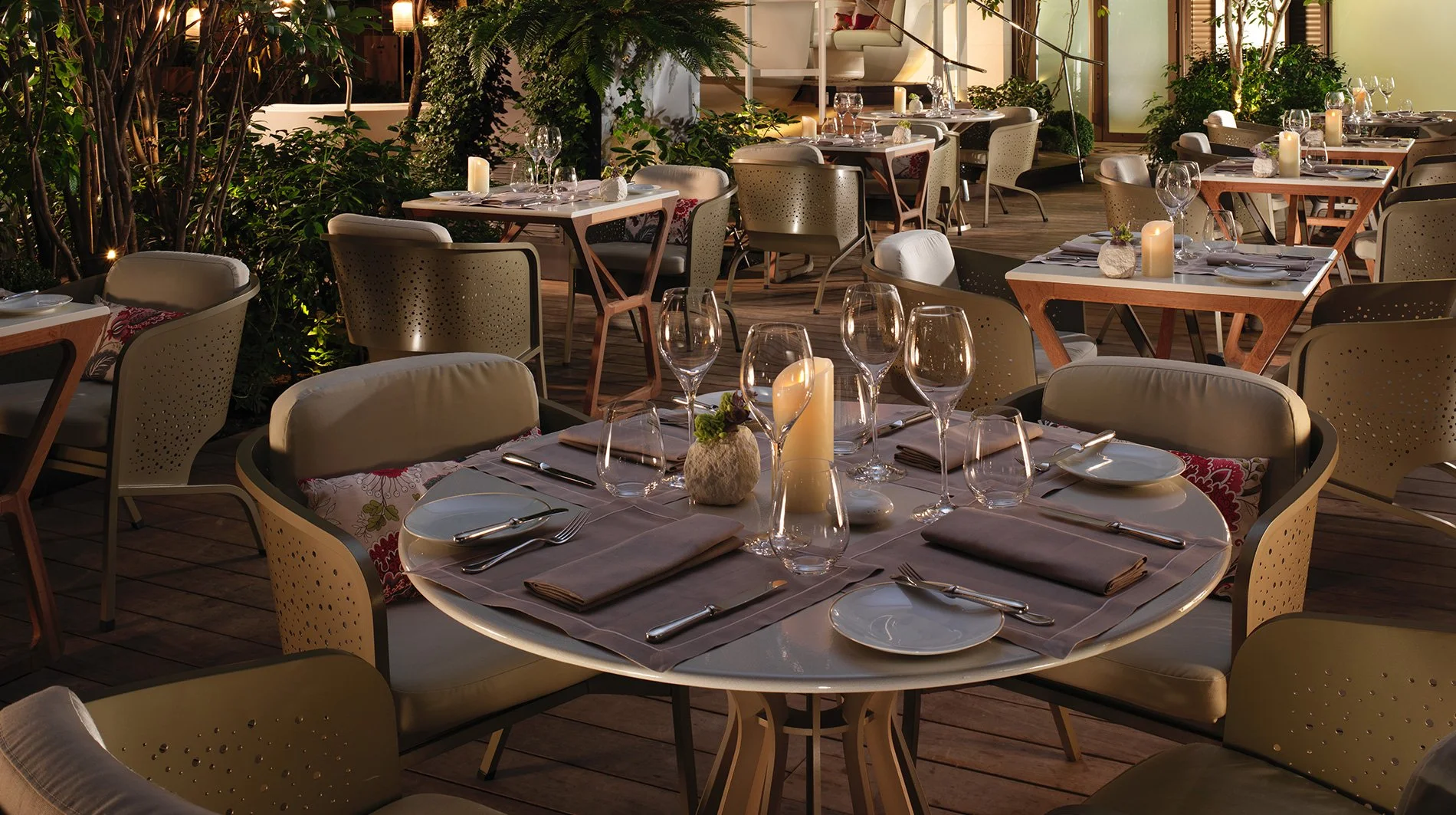 mandarin-oriental-paris-camelia-terrace.jpg