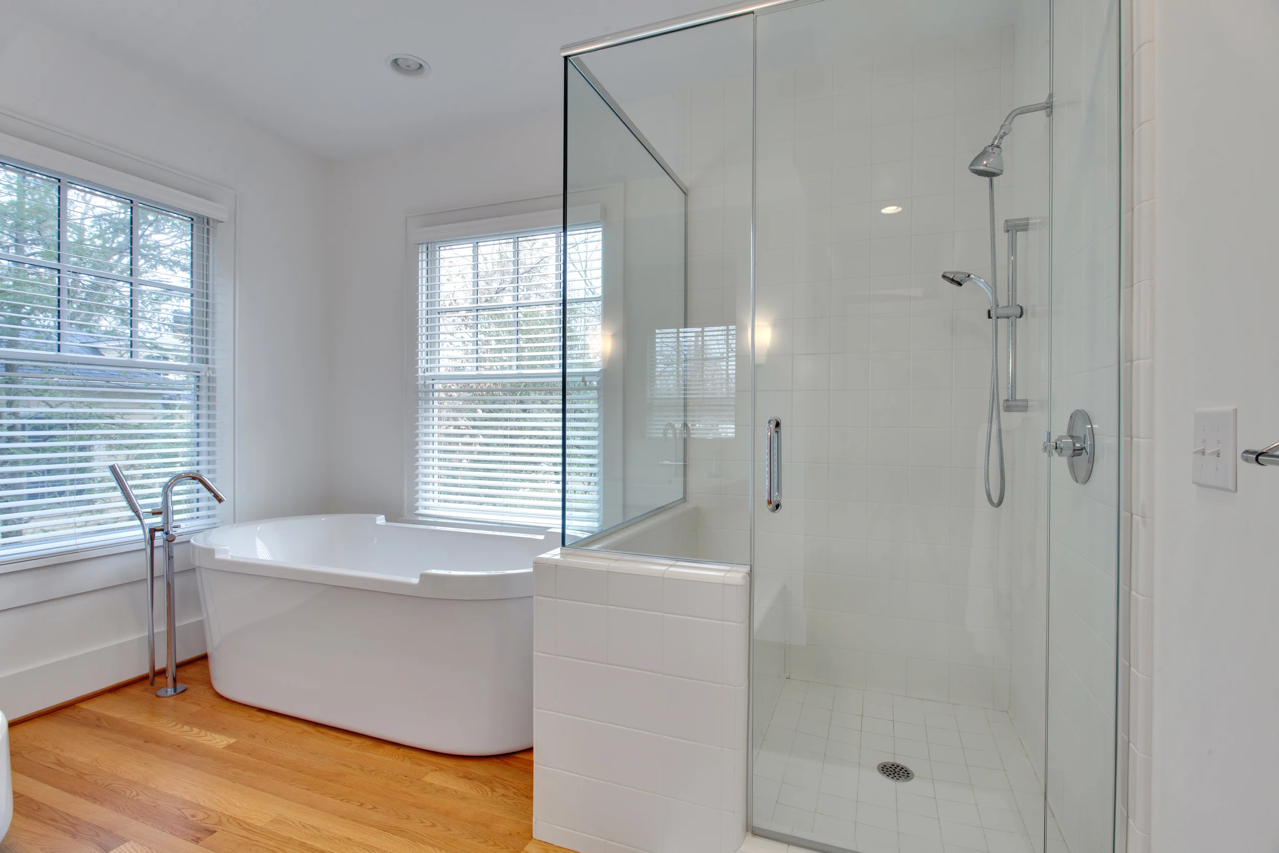 AH4_GuestBath.jpg
