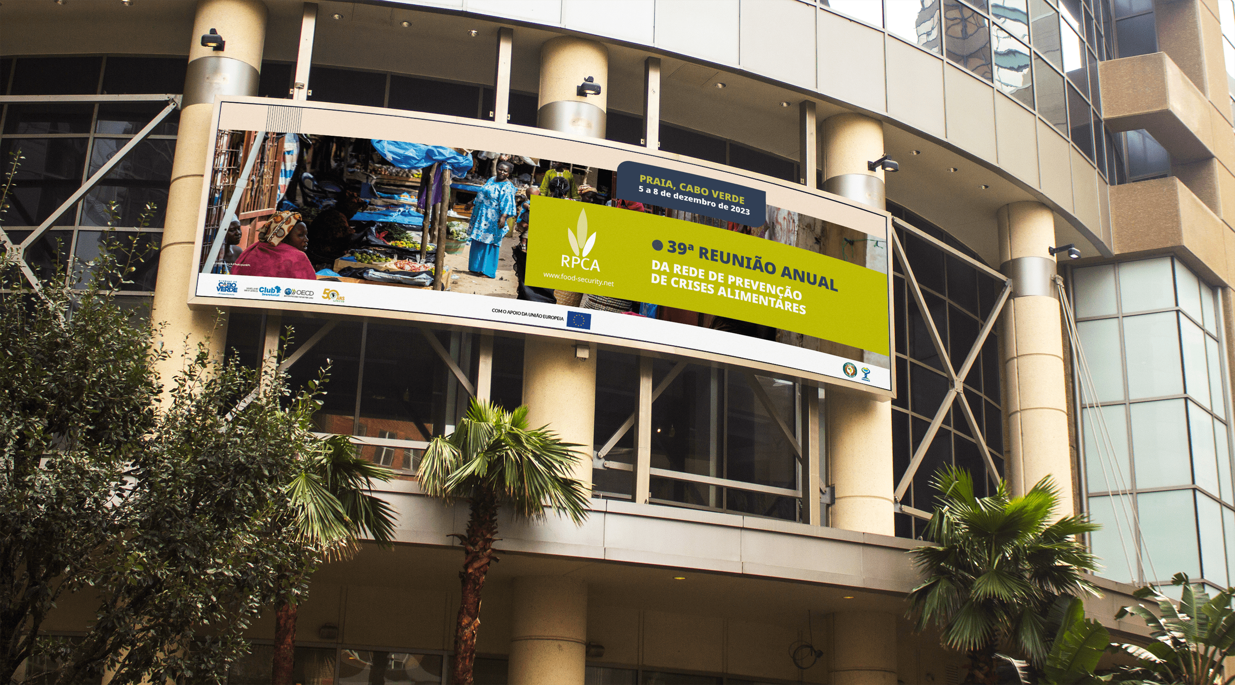 CurvedBillboard-min.png