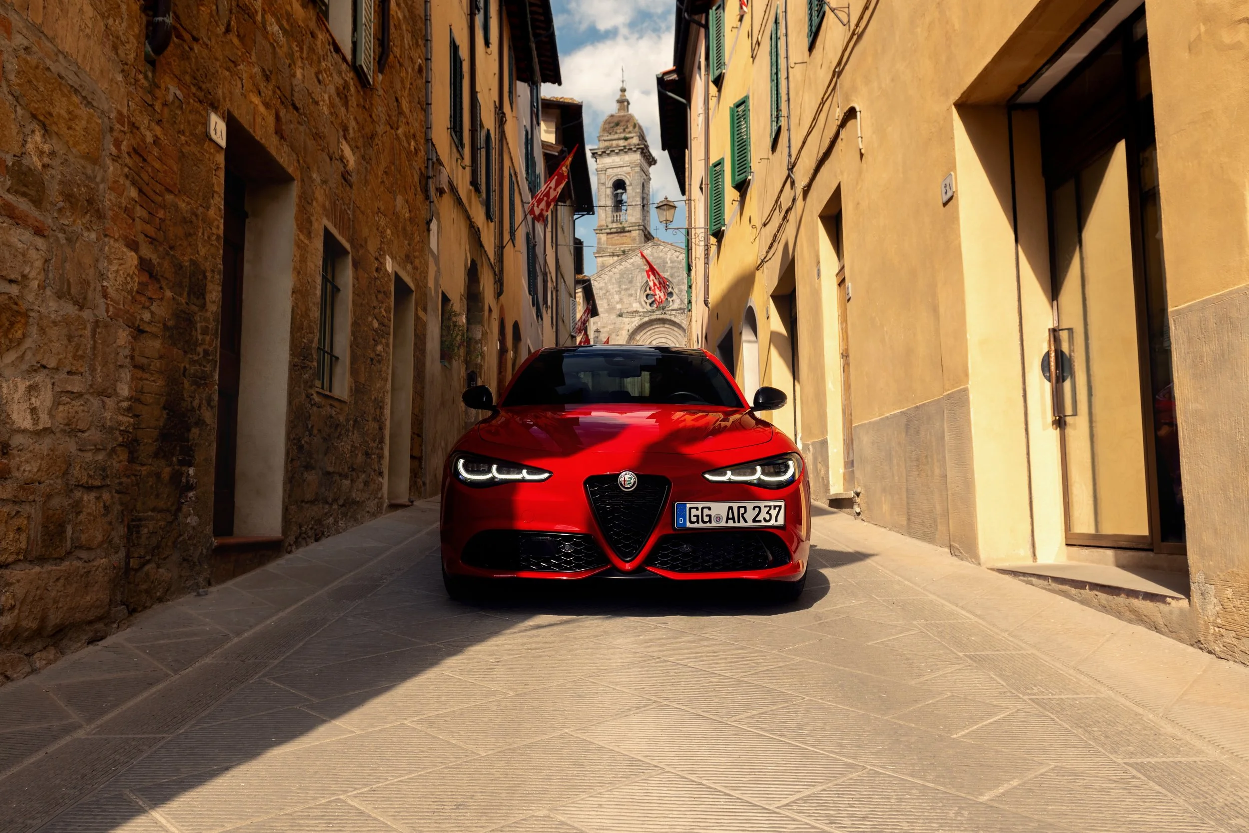 Alfa Romeo Giulia x Social Media Assets