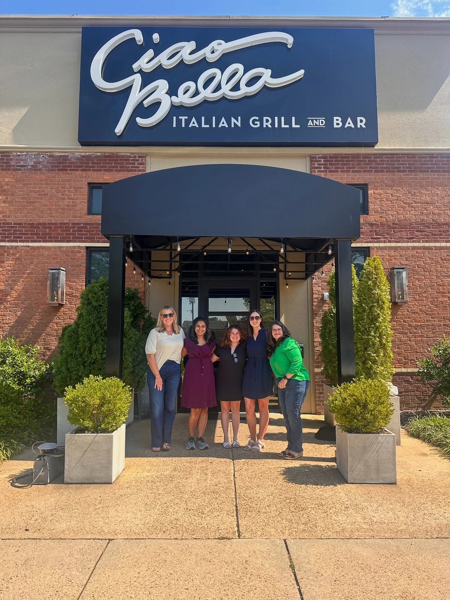 This past week was filled a little bit of everything and a whole lot of fun!

From client events with @annestasis and @nawbo901 to networking with @tnwomenconnect and some industry learning in Oxford with @olemiss_prssa and @prsamemphis, my job is ne