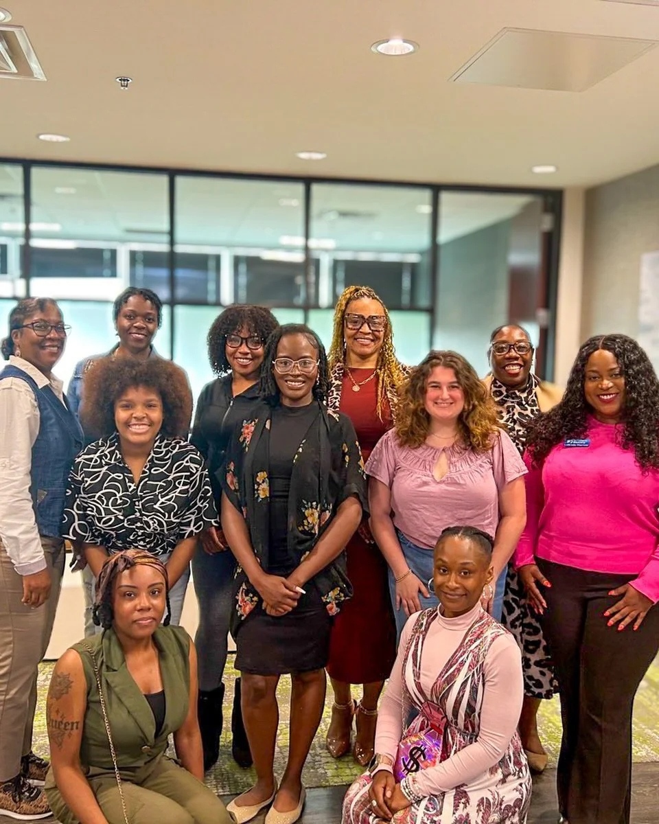 We love a successful collaboration! 🤝

Yesterday I worked with @elevategrameenamerica on a special lunch and learn session where we discussed brand strategy, showing up with intention on social media and how to do it all as a woman entrepreneur. 

I