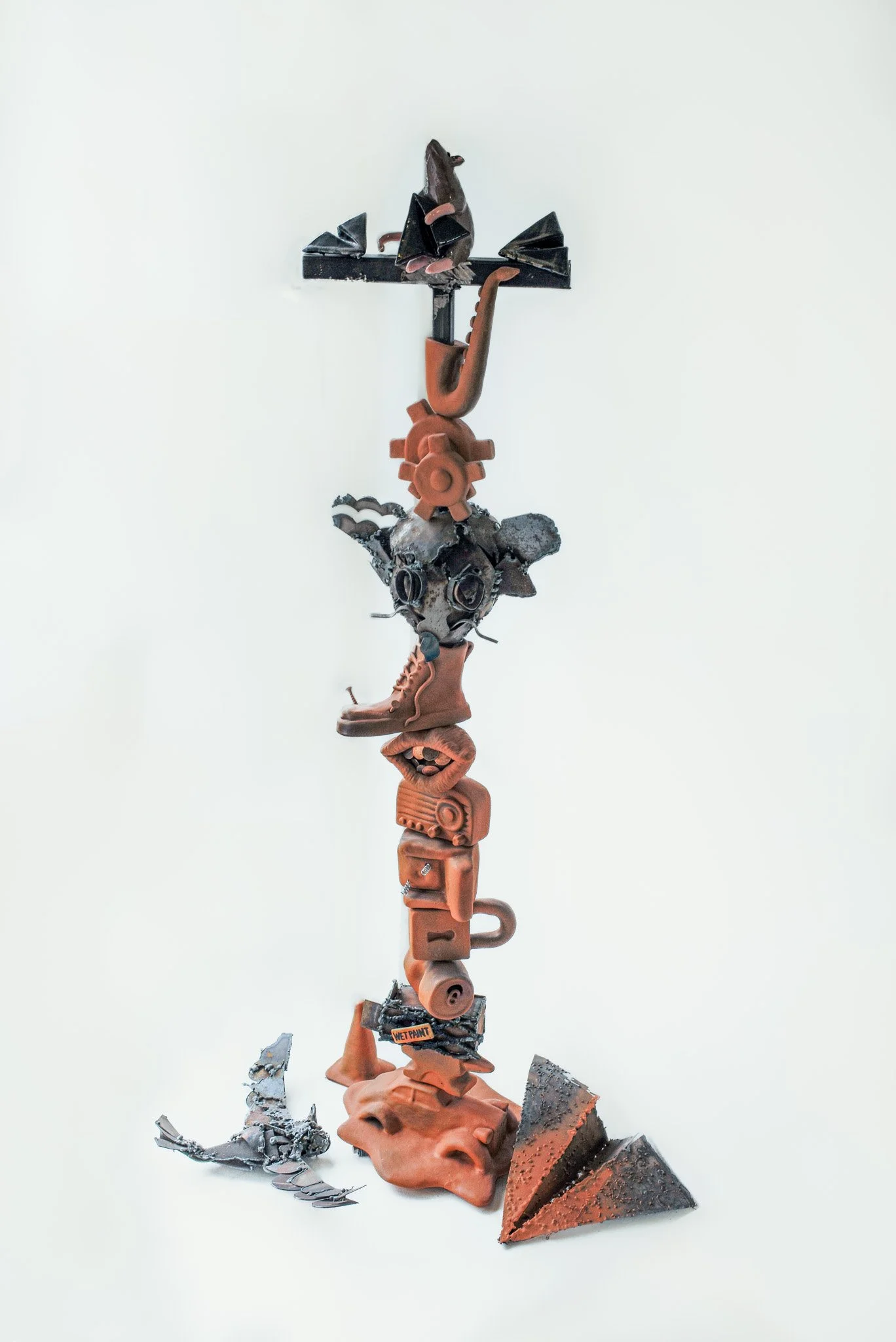 Sidewalk Symphony | Glazed Ceramics |  47 x 10,5 x 9 " - 120 x 26 x 23 cm 