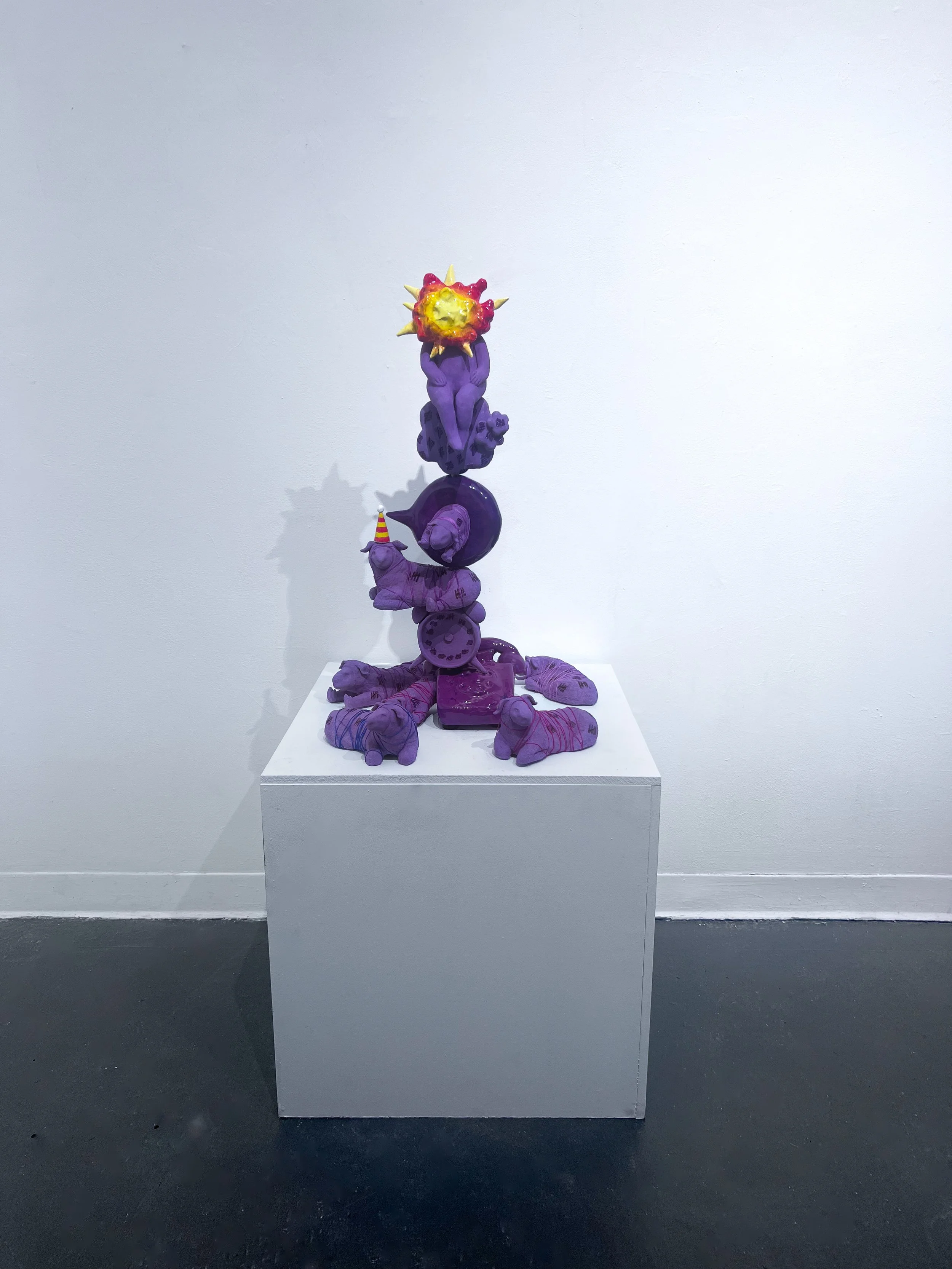 The City that wants to sleep | Glazed Ceramics | 28,5 x 19 x 17 “ - 72,5 x 48 x 43 cm