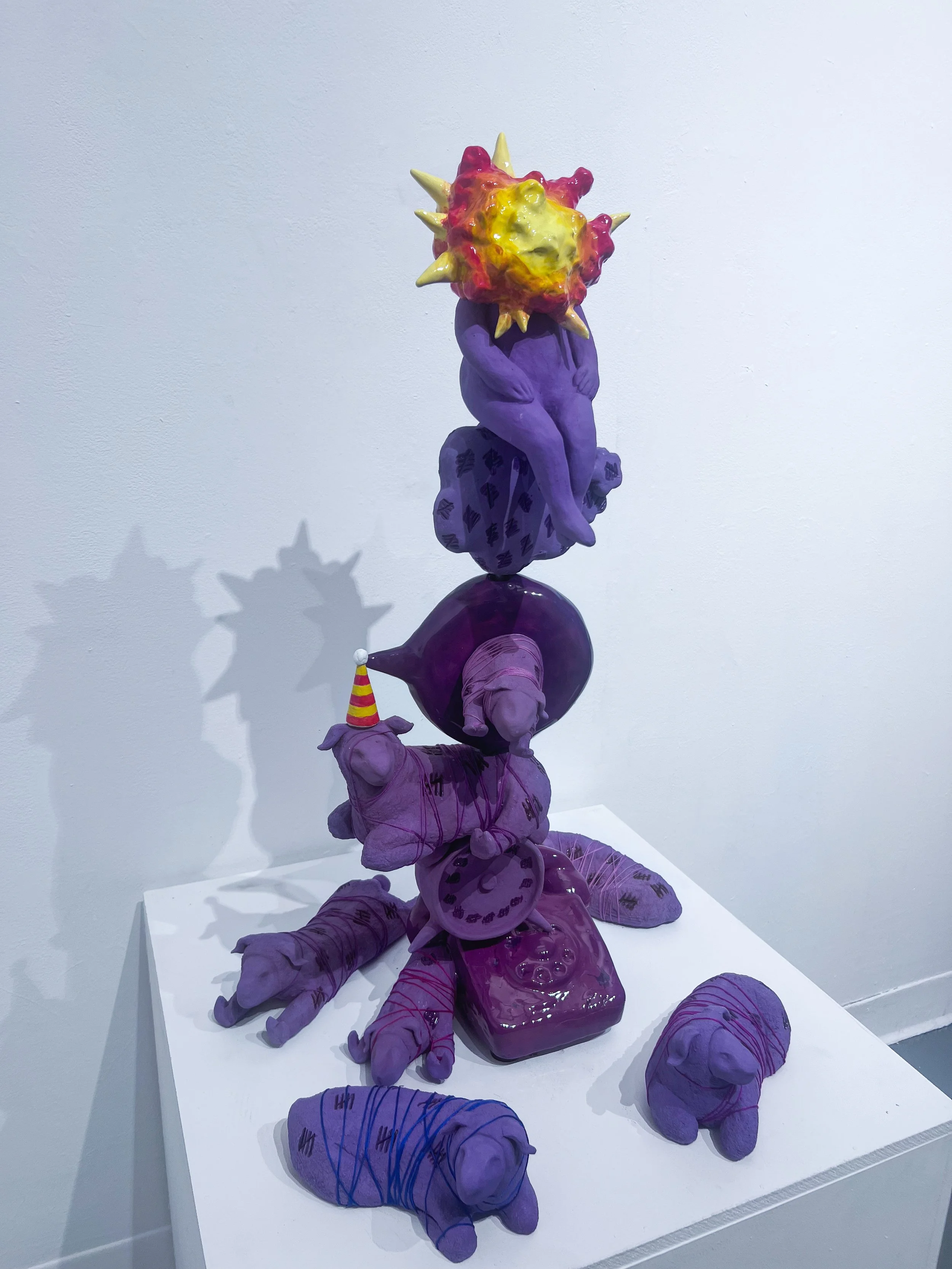 The City that wants to sleep | Glazed Ceramics | 28,5 x 19 x 17 “ - 72,5 x 48 x 43 cm
