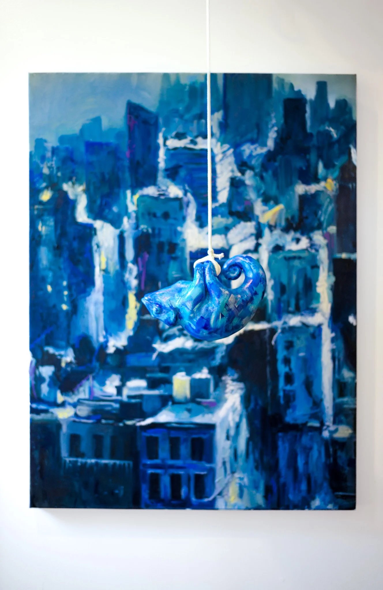 City animal | Oil on canvas and plaster sculpture | 40 x 30 " - 101,5 x 76 cm