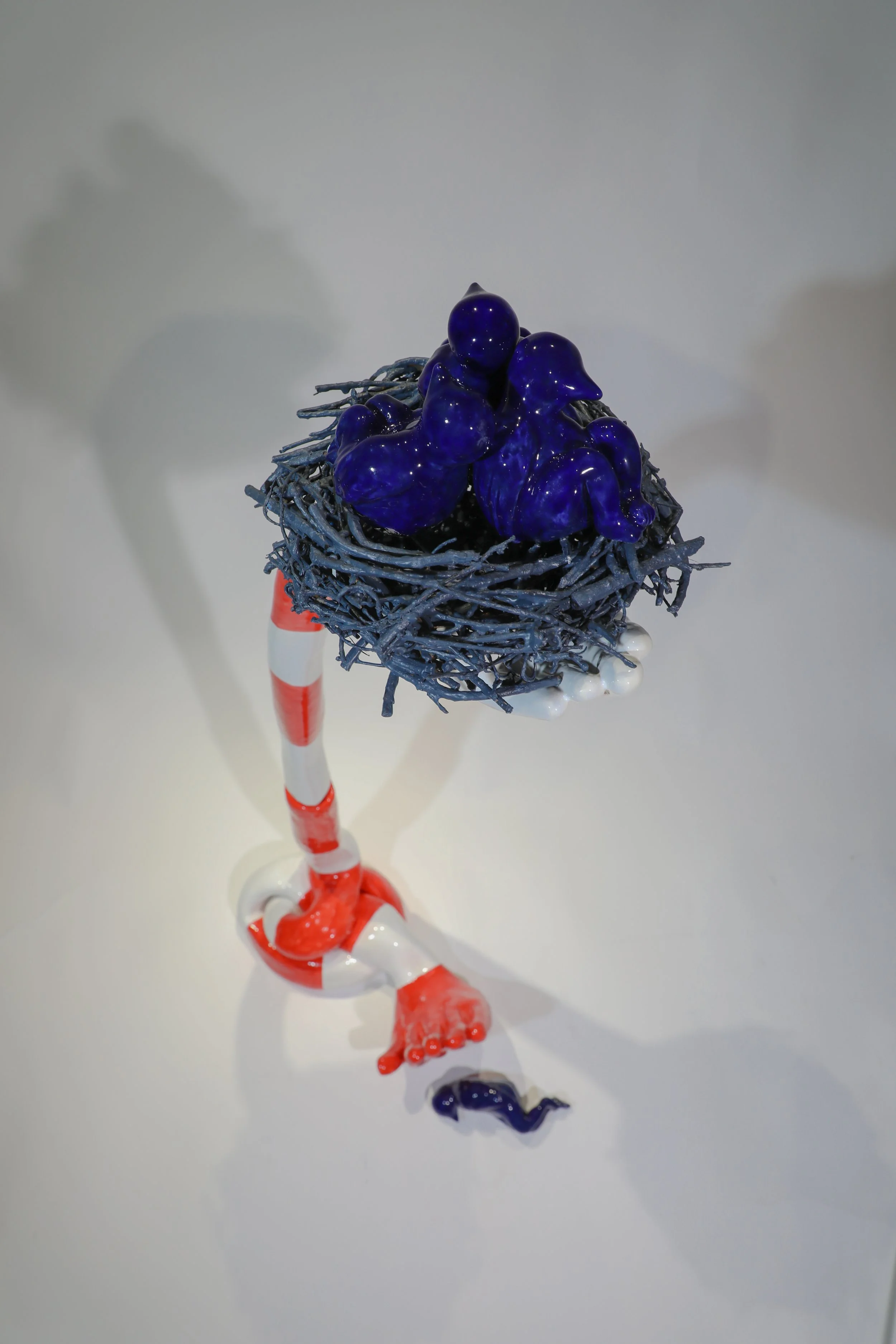 Freedom | Ceramic sculpture | 8,5 x 11,5 x 30 " - 22 x 29 x 75 cm