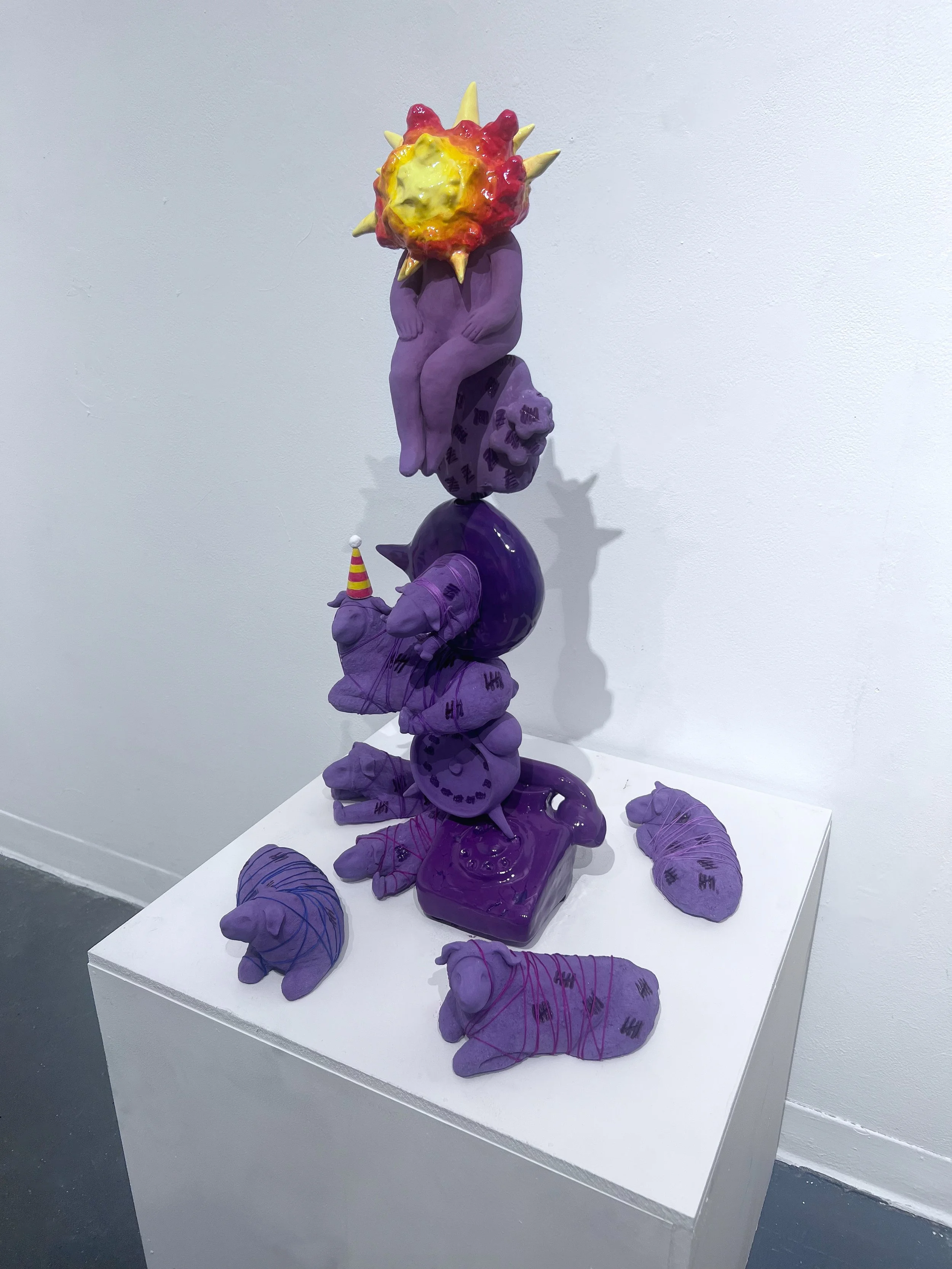 The City that wants to sleep | Glazed Ceramics | 28,5 x 19 x 17 “ - 72,5 x 48 x 43 cm