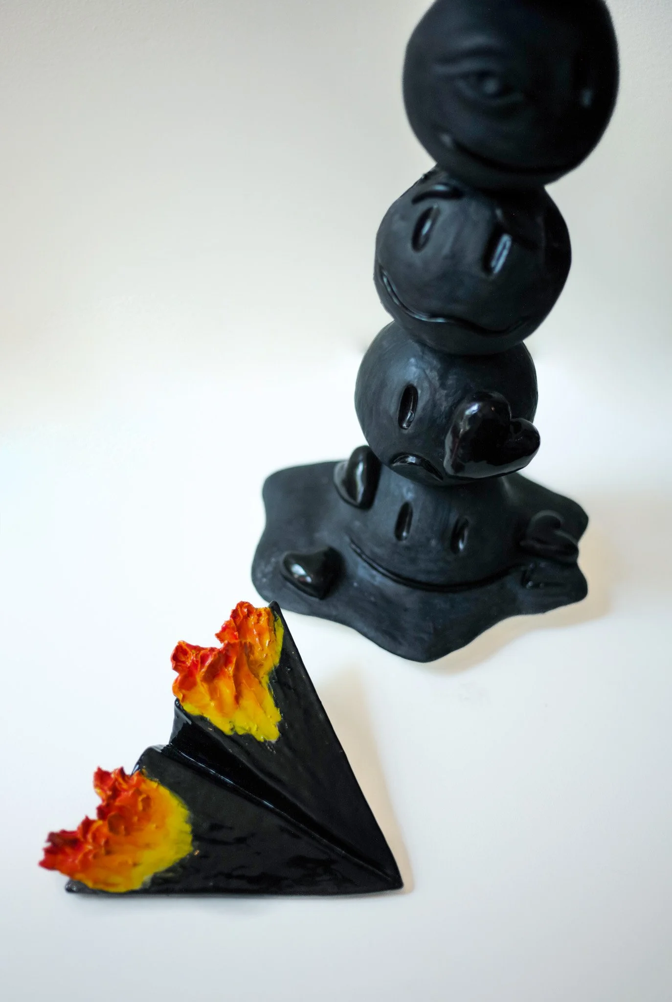 Consumed l Glazed ceramic l 31 x 10 x 9 " - 79 x 25,5 x 23 cm