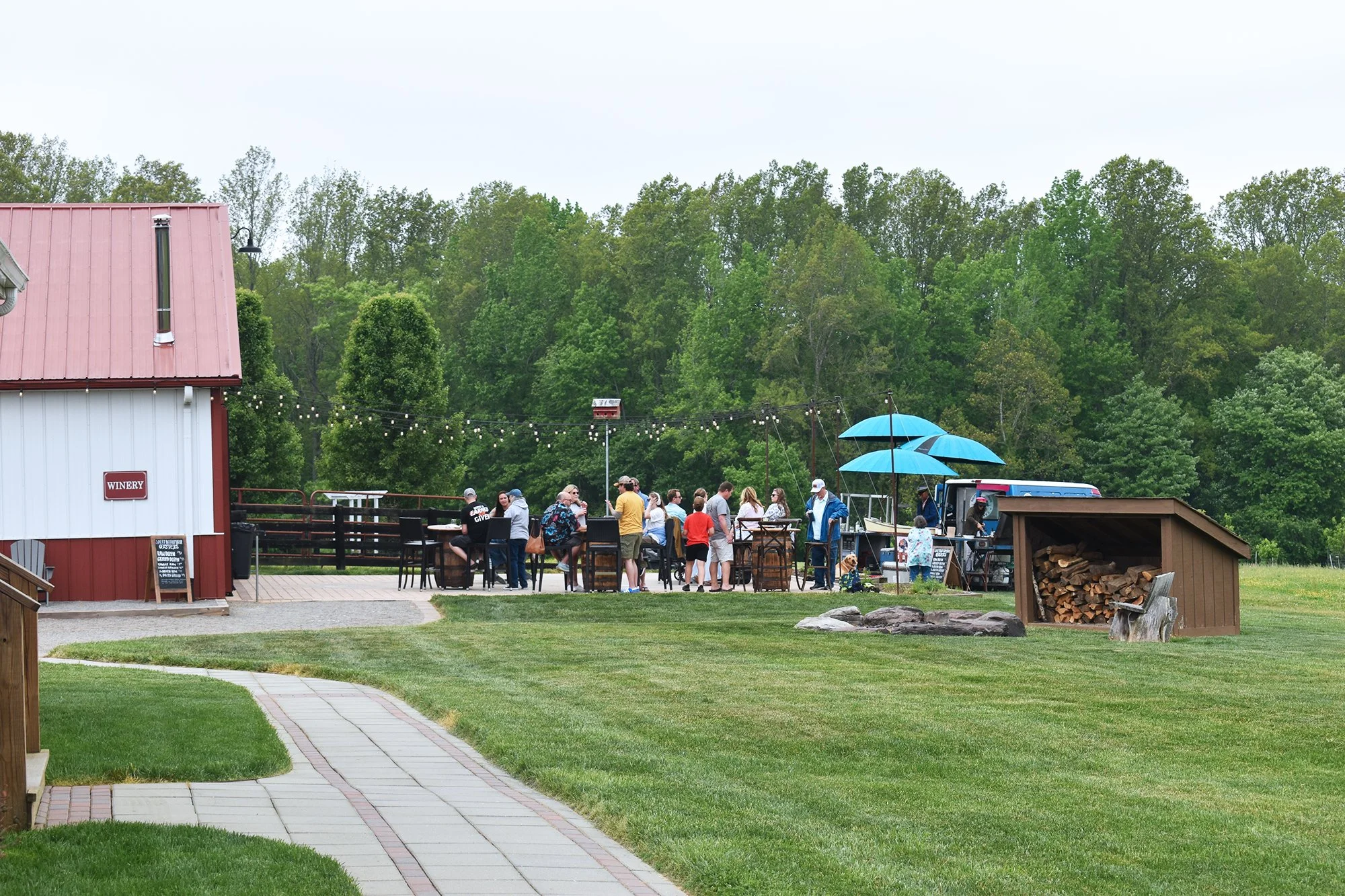 1-oyster-roast-at-winery-on-the-ridge-21.jpg
