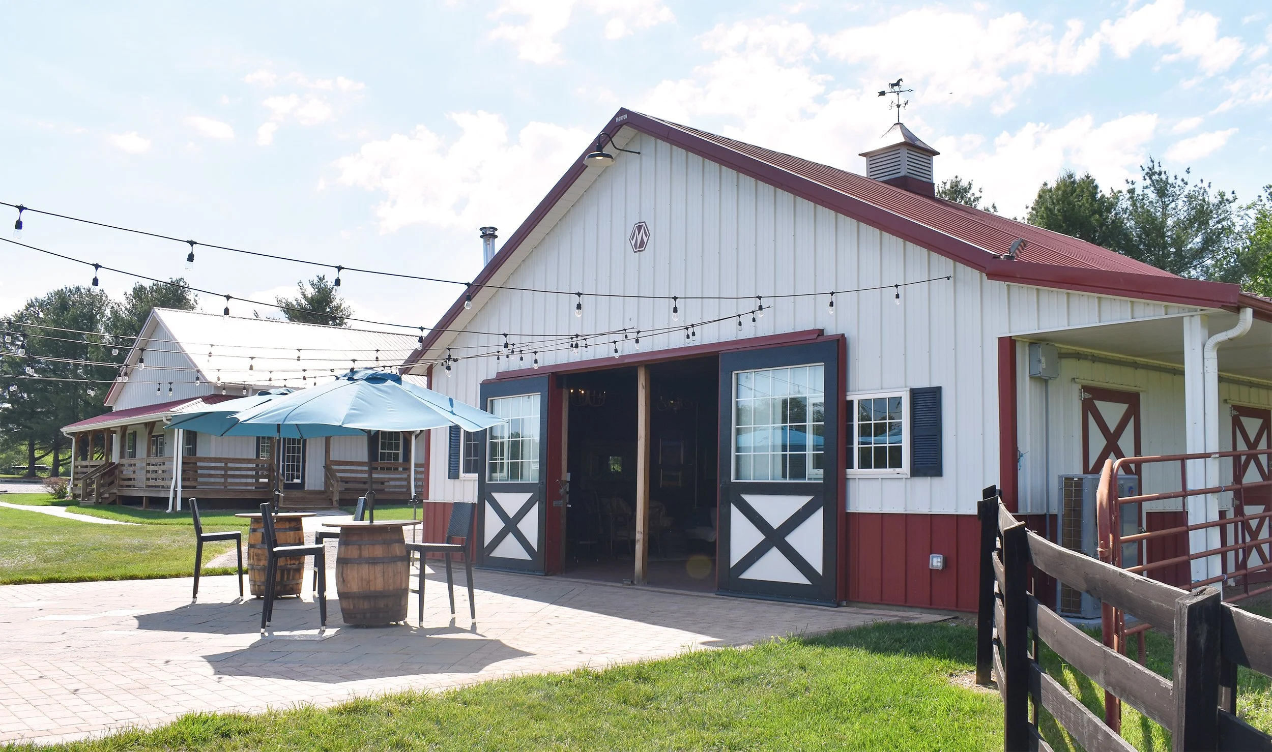 0605-Winery-on-the-Ridge-Tasting-Room.jpg