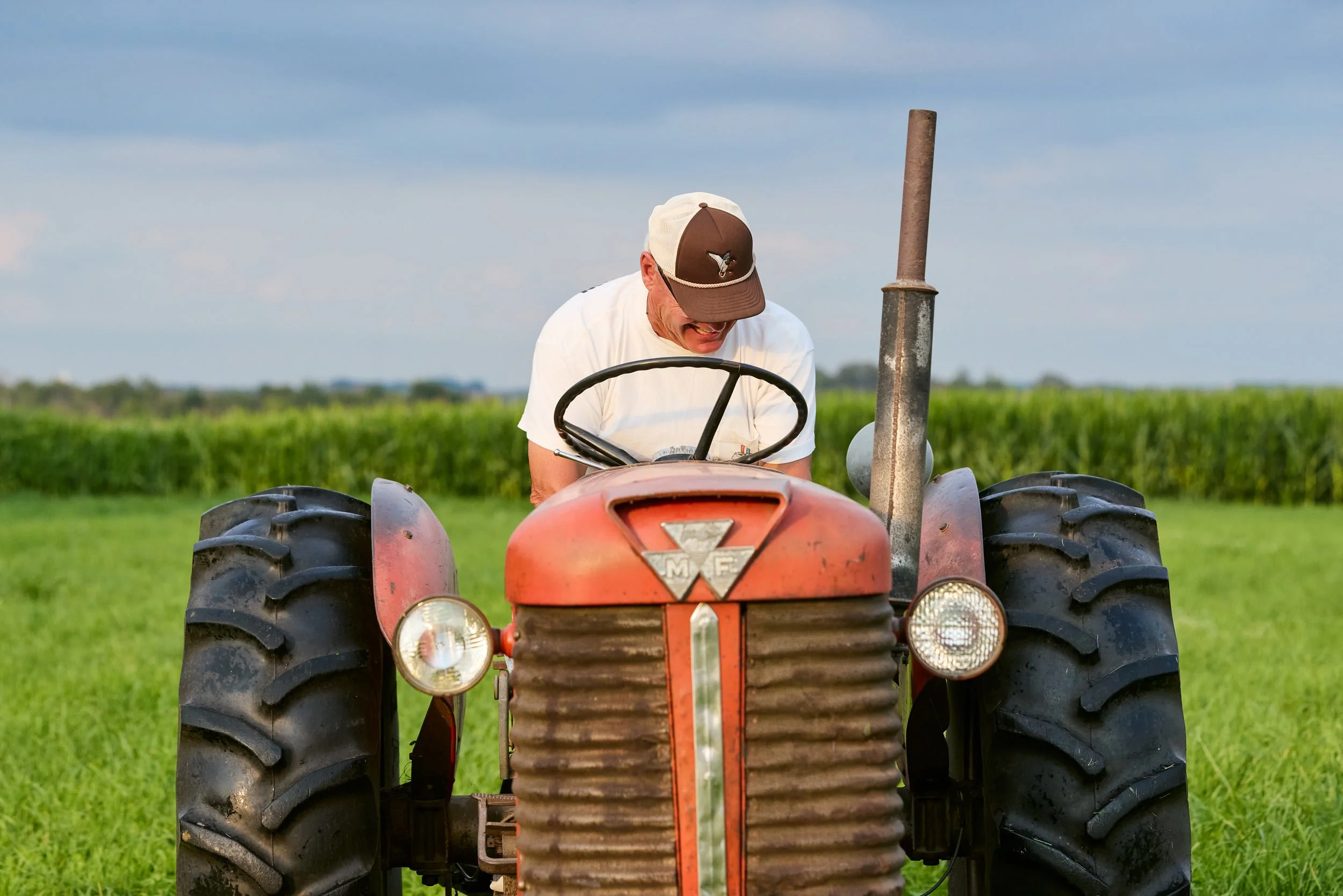 olive-juice-tractor-farmer-photo.jpg